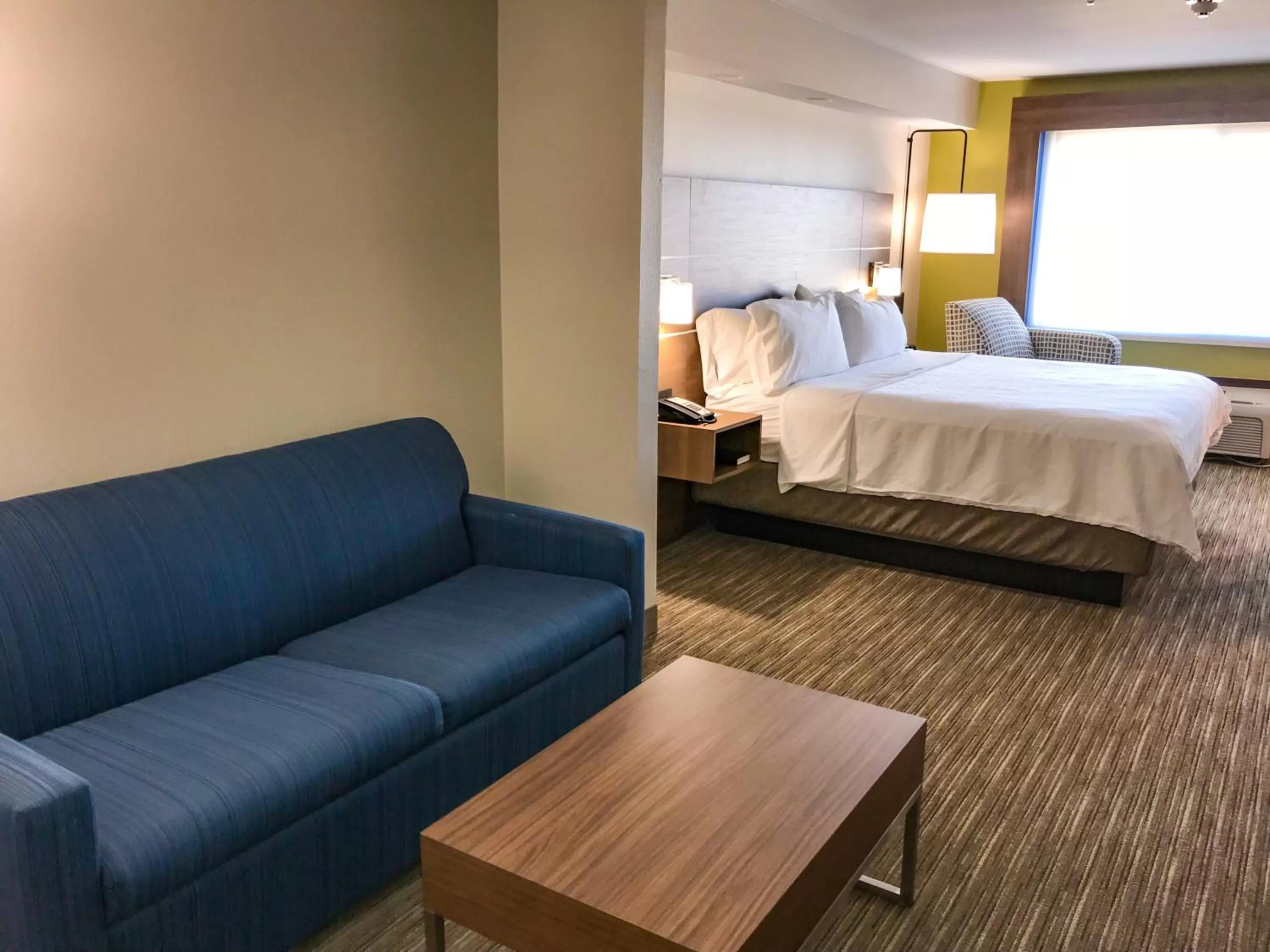 Photo of the whole room, Bed in Holiday Inn Express & Suites Lubbock West by IHG