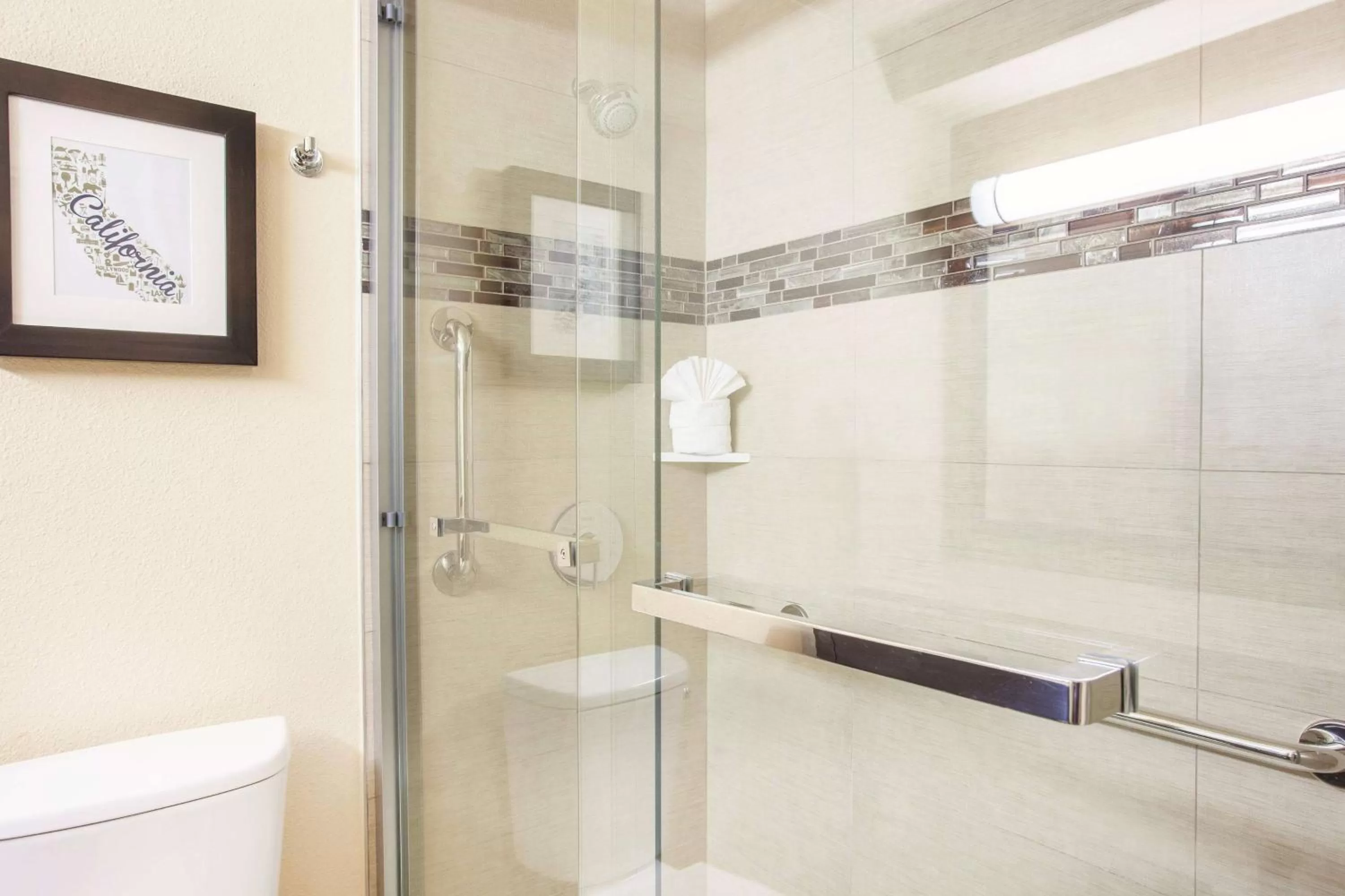 Photo of the whole room in La Quinta Inn by Wyndham Berkeley