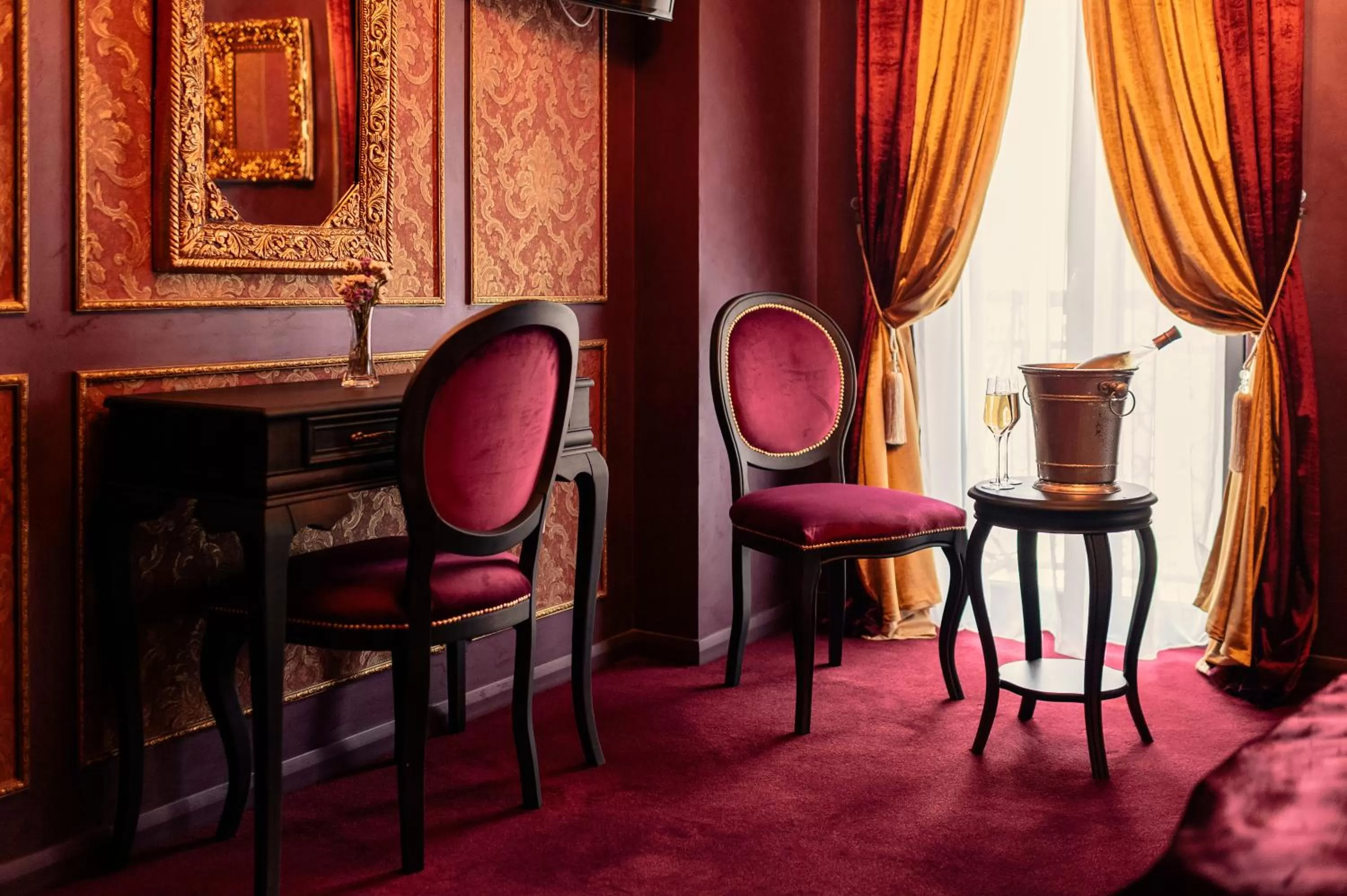 Seating area, Lounge/Bar in Belle Epoque Boutique (Adult Only)