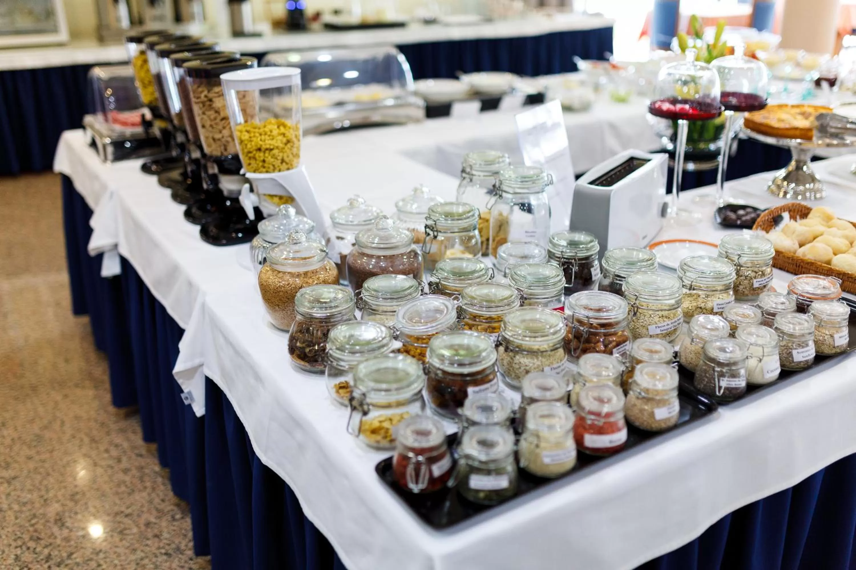 Buffet breakfast in Hotel Sao Jorge Garden