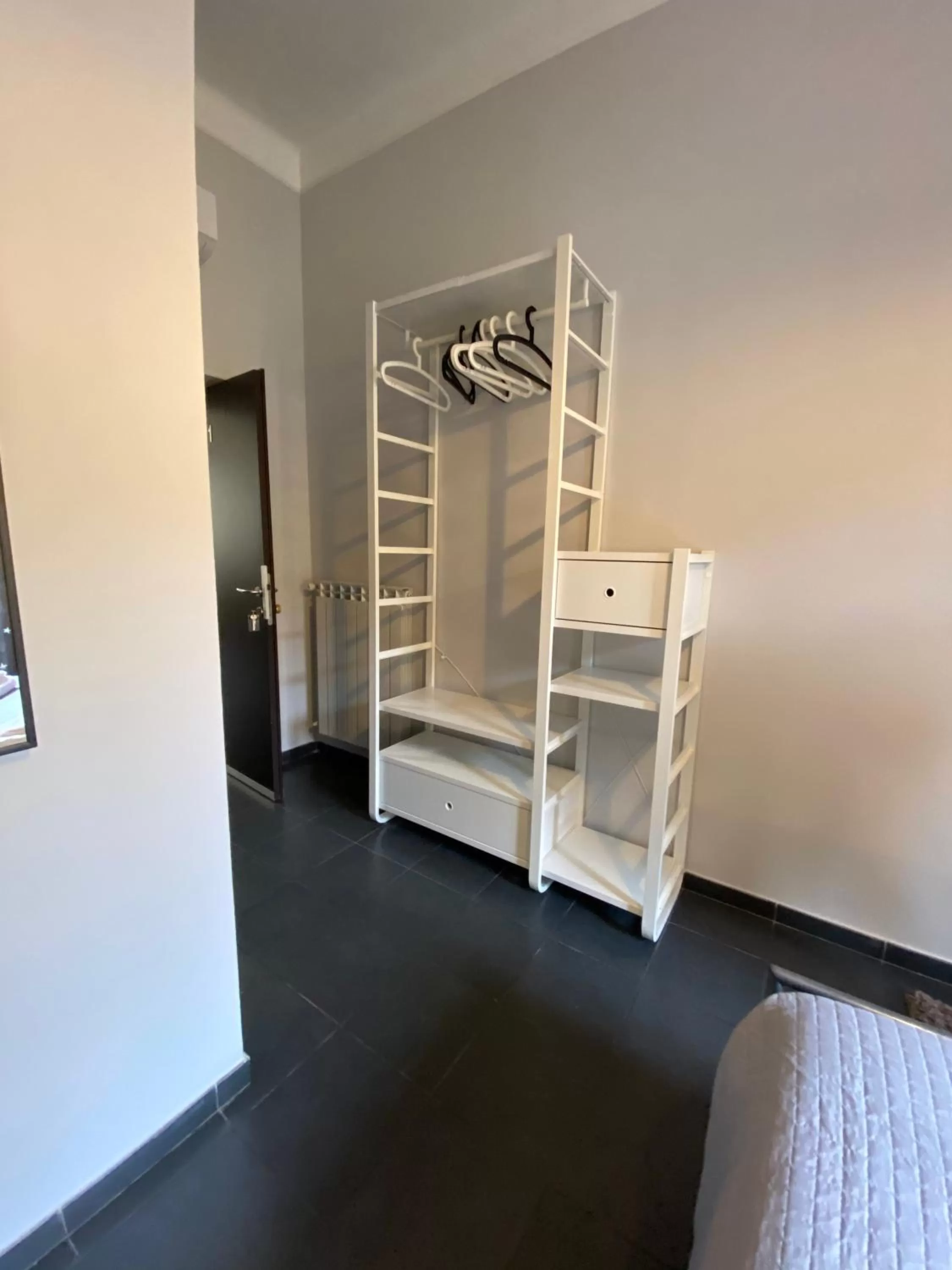 Photo of the whole room in Guest House Rome by GHOR