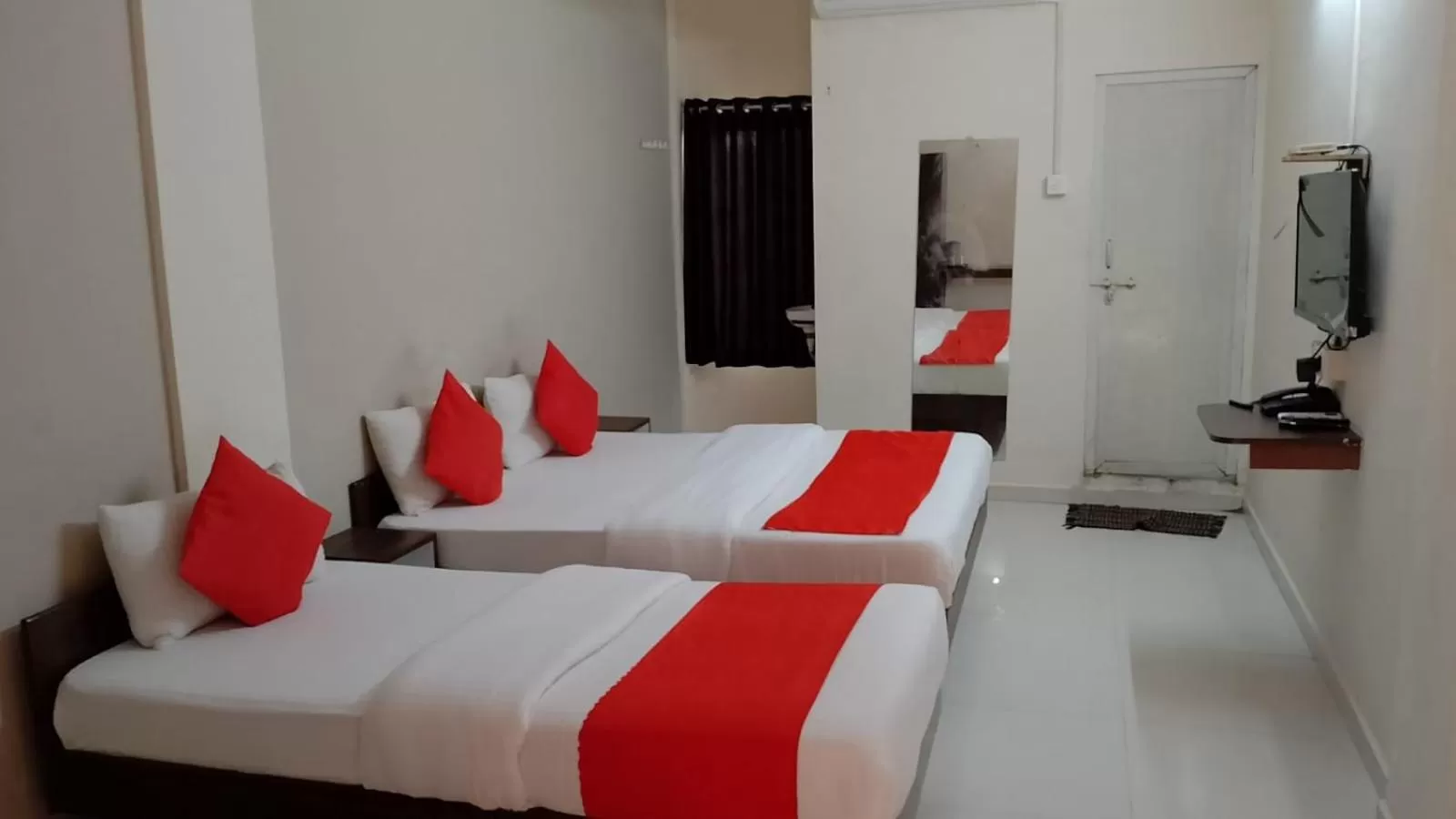 Bedroom, Bed in Hotel Nawanagar Residency