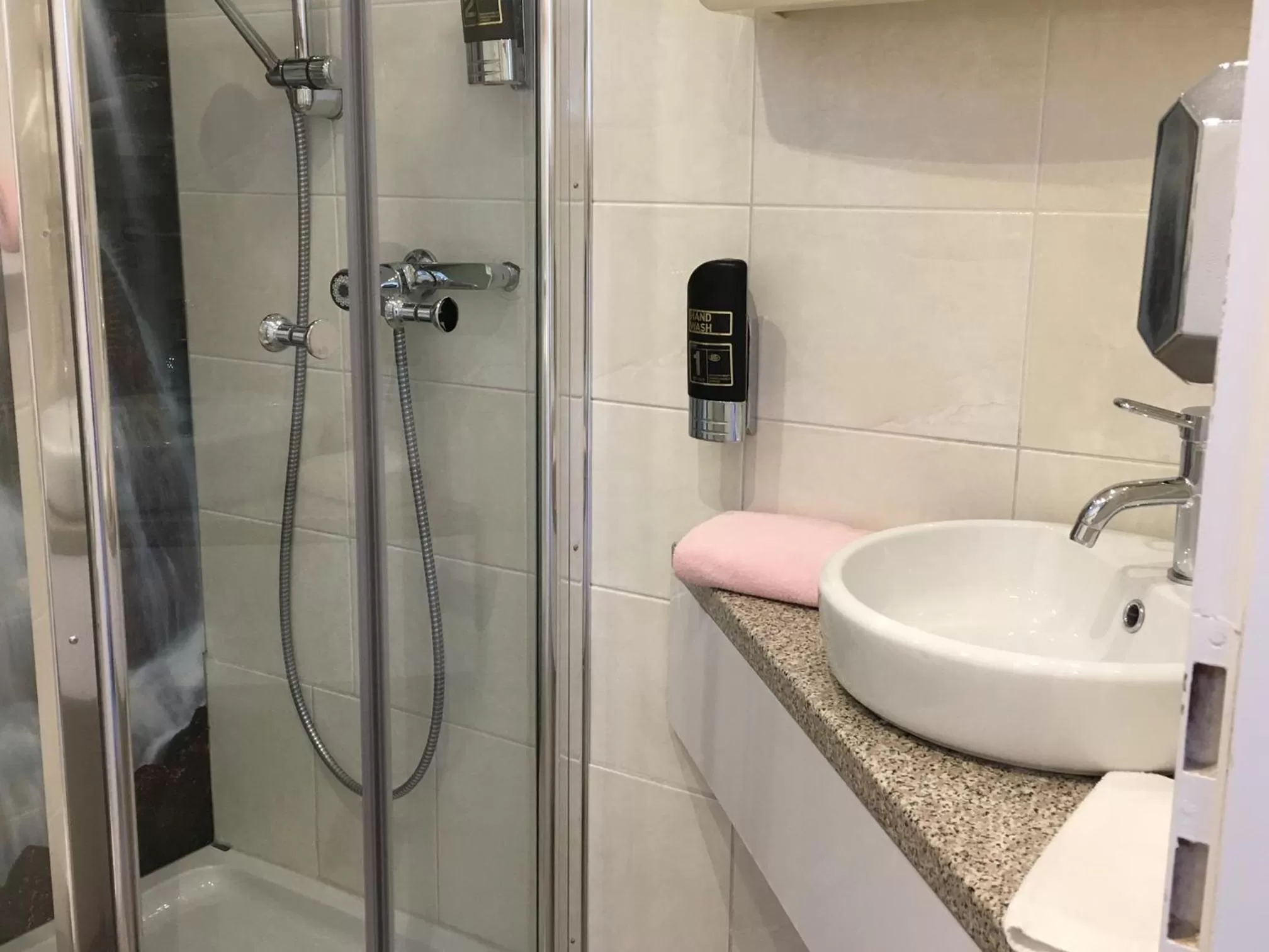 Decorative detail, Bathroom in Hotel Almrausch