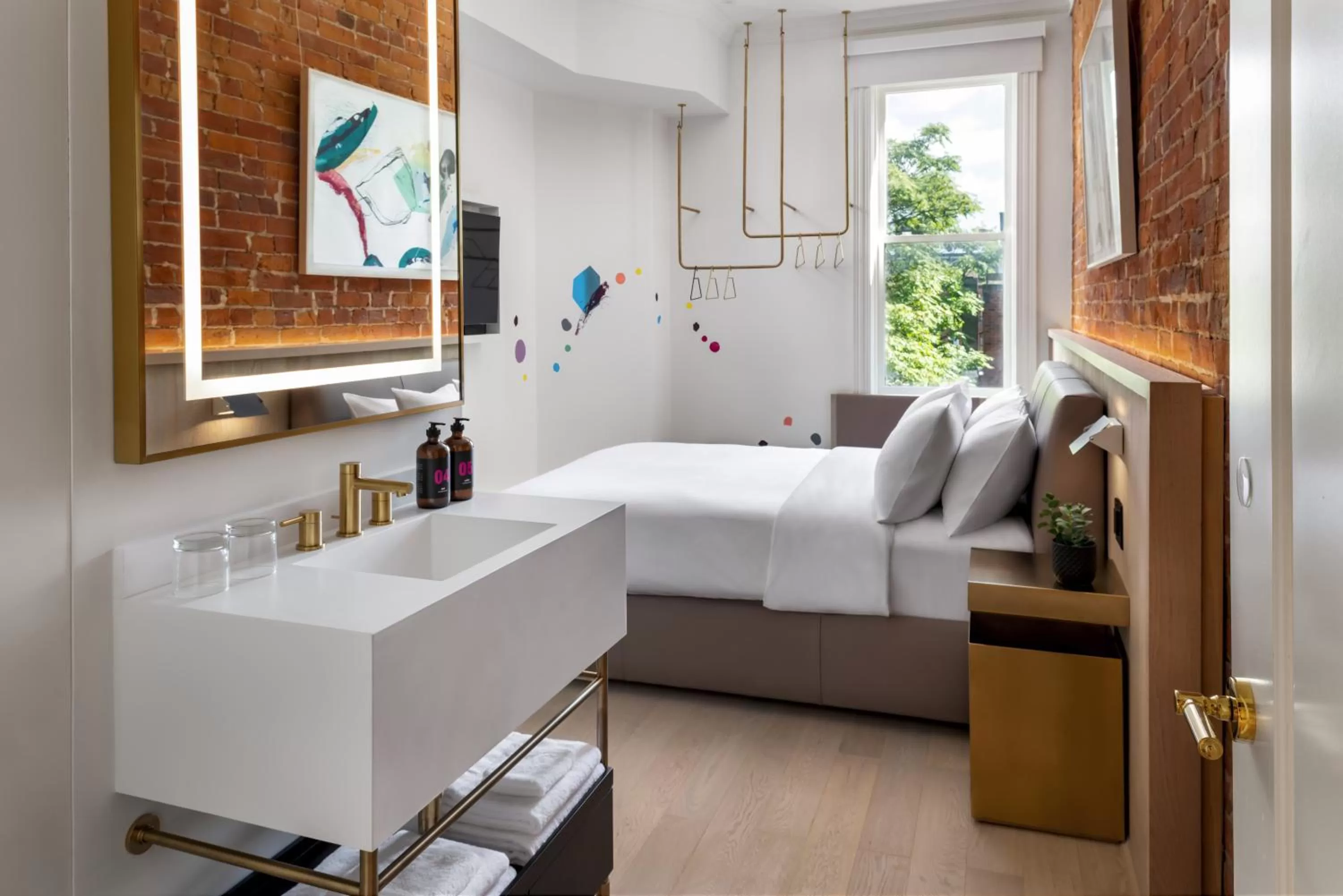 Bedroom, Bed in Gladstone House