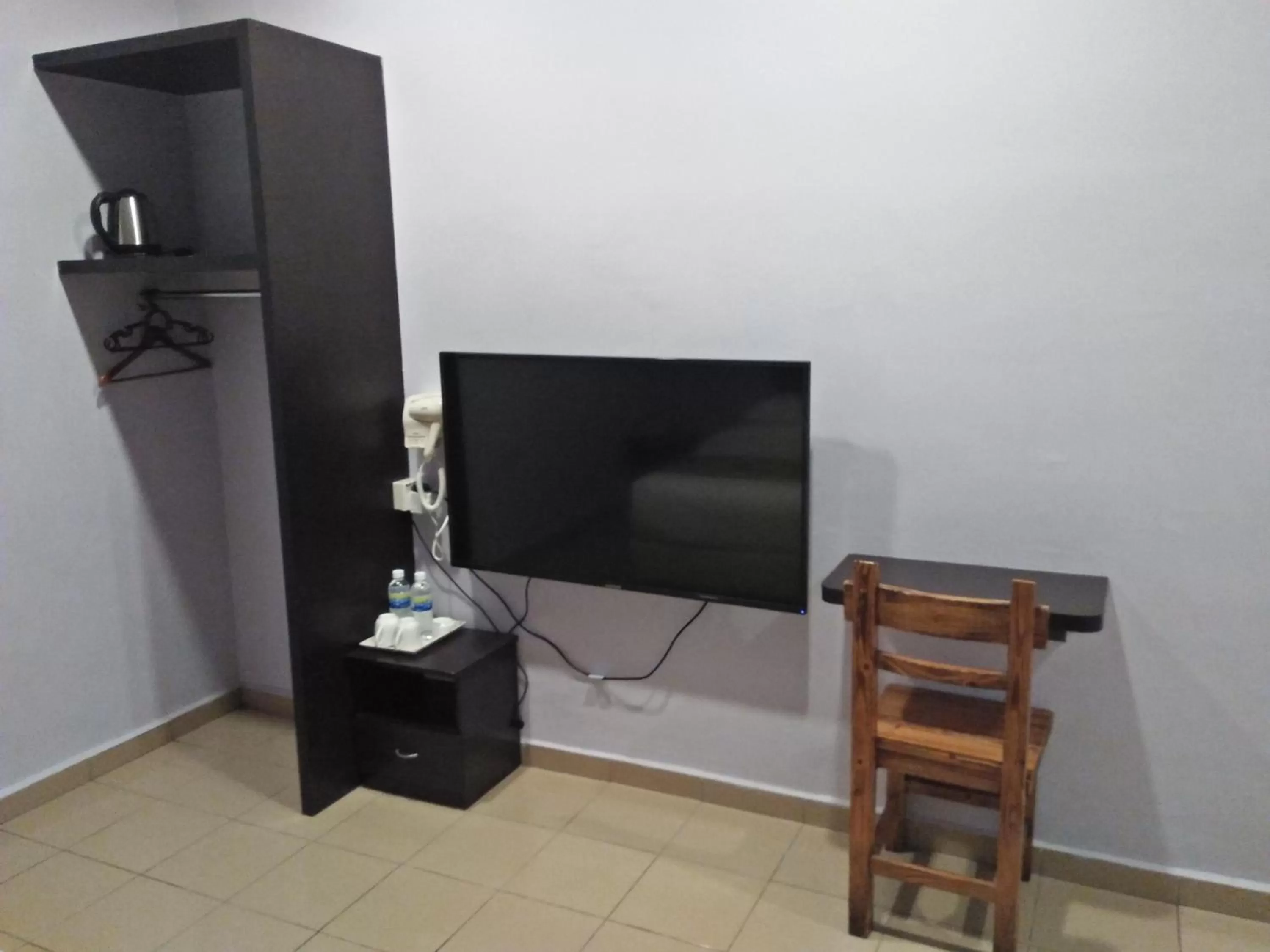 Communal lounge/ TV room in TIONG HUA HOTEL