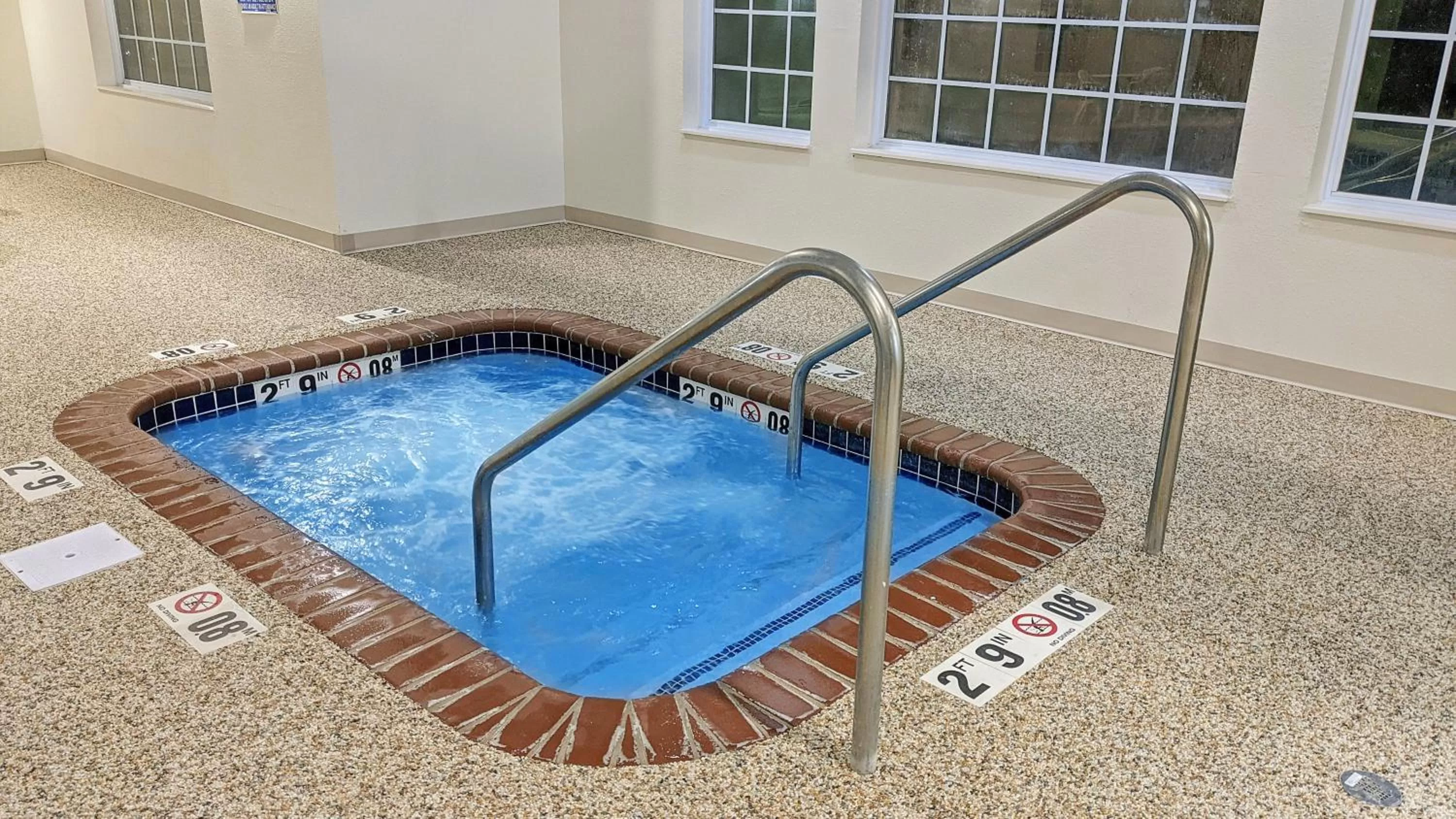 Estherville Hotel & Suites