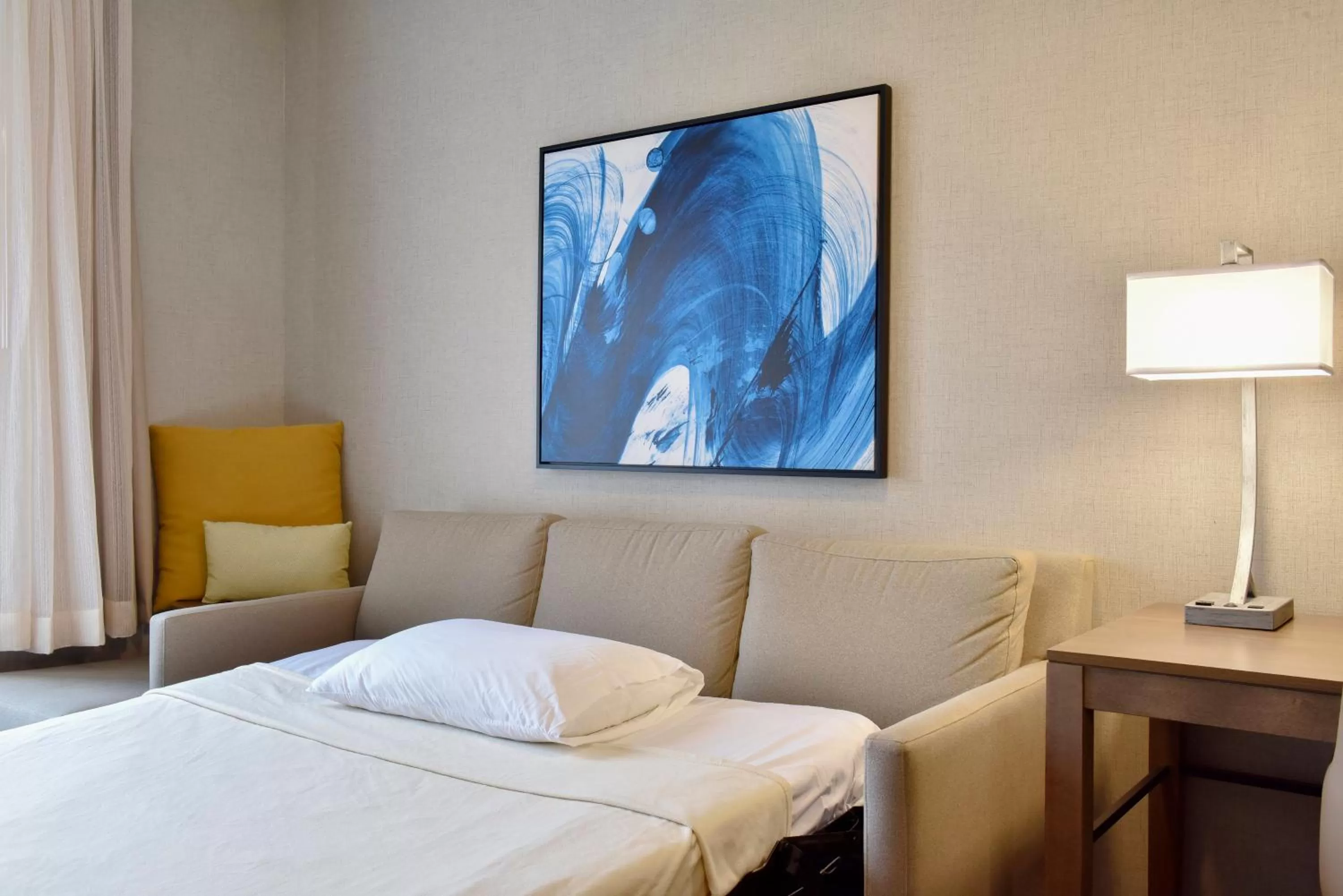 Bedroom, Bed in Staybridge Suites - Waterloo - St. Jacobs Area