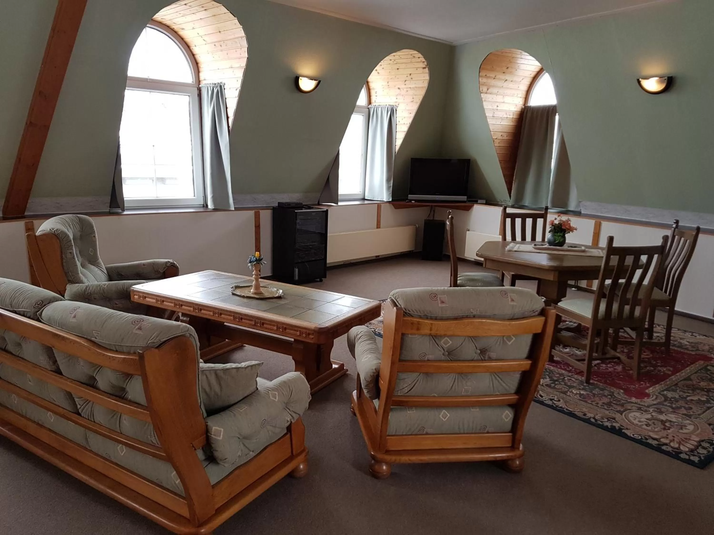 Restaurant/Places to Eat in Hotel Koruna