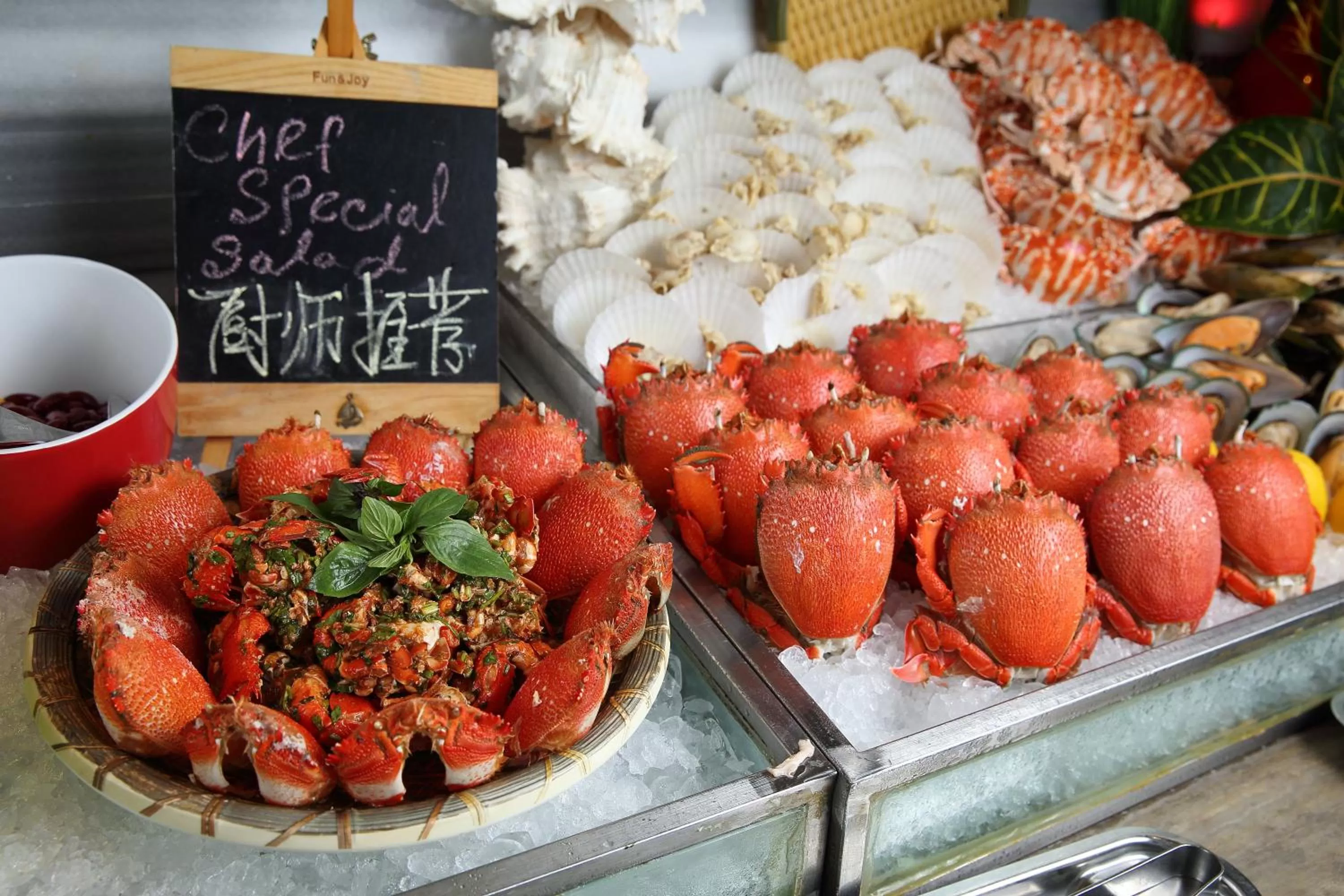 Restaurant/places to eat in Crowne Plaza Guangzhou Huadu by IHG - Free Shuttle bus between hotel to Exhibition Center During Canton Fair