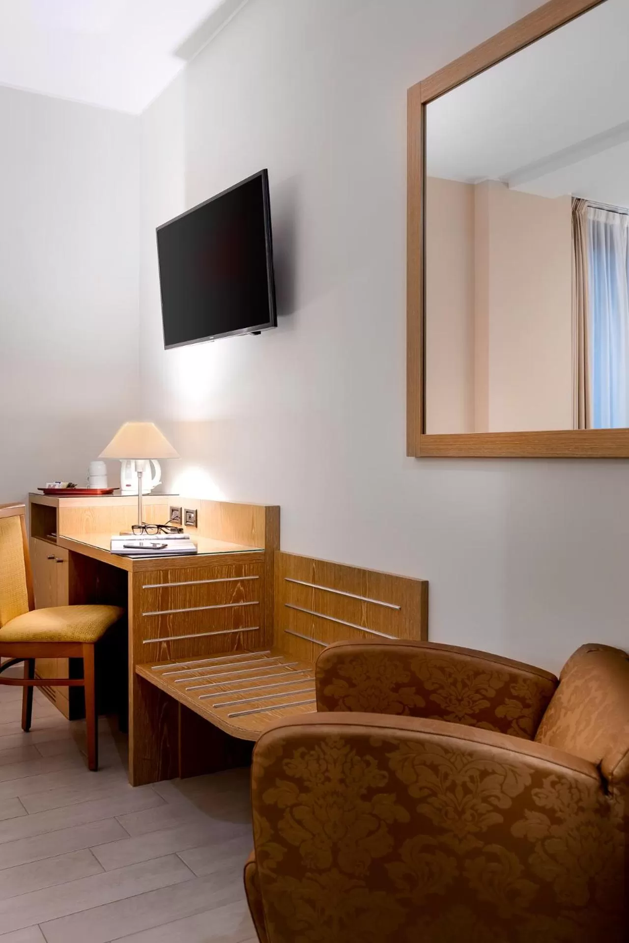 TV and multimedia in Best Western Cavalieri Della Corona