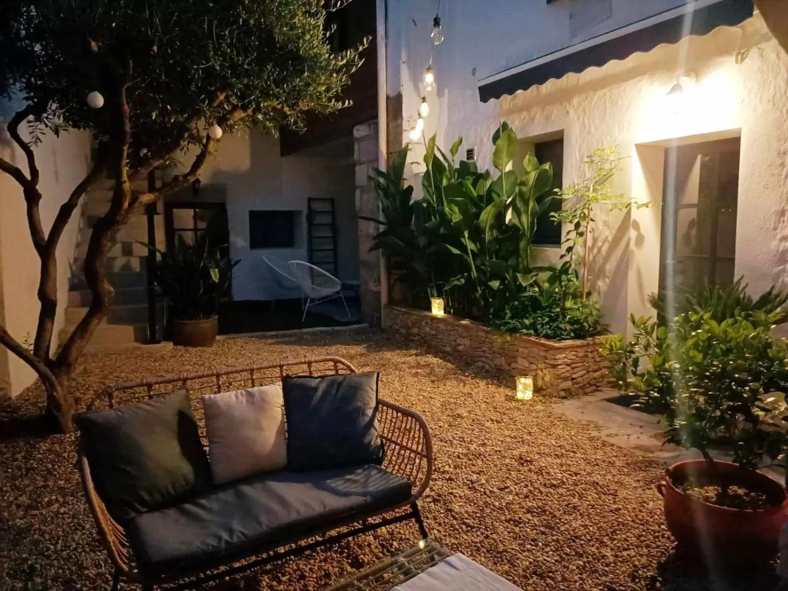 Patio in La Cachette