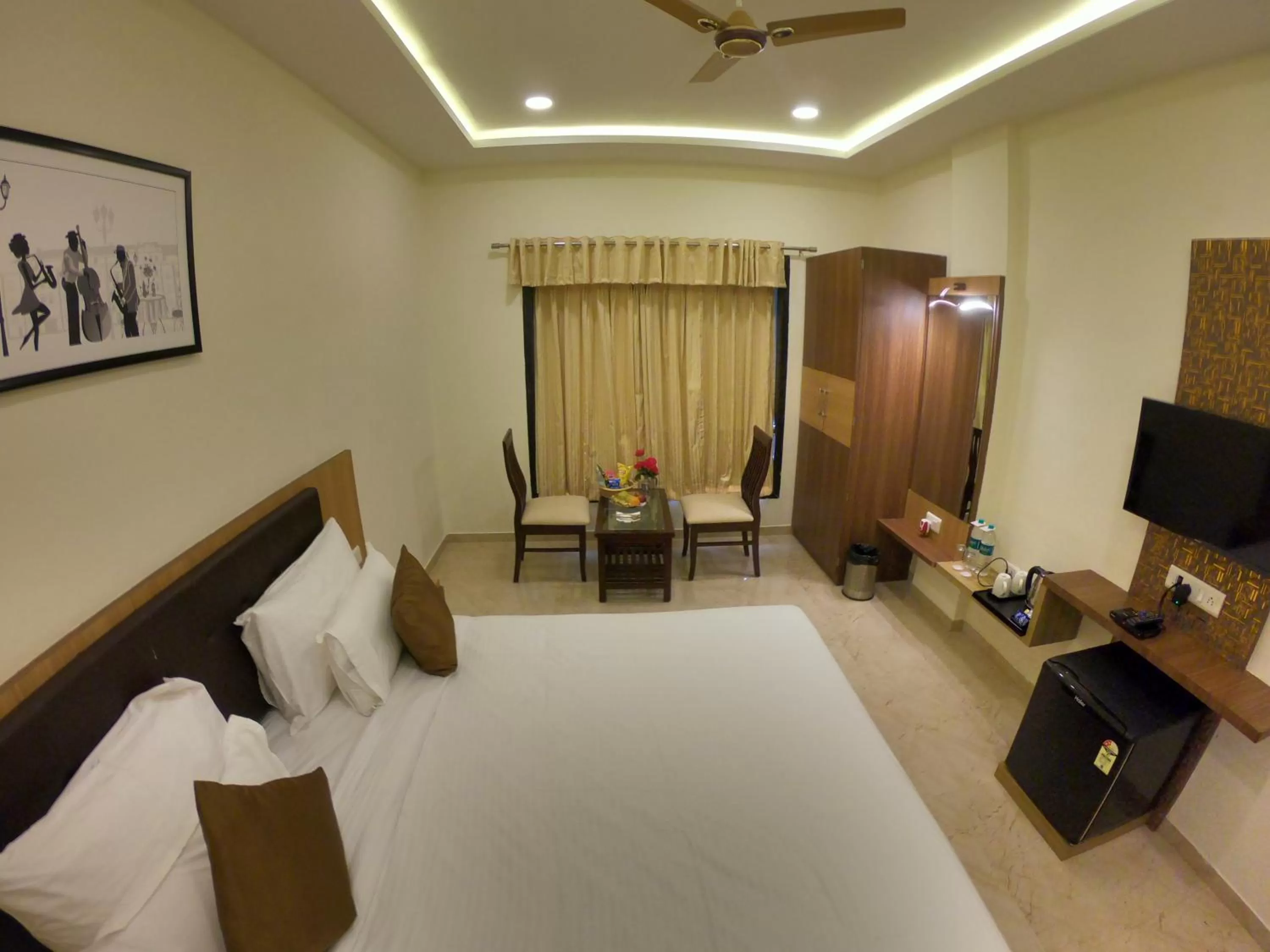 Bed in Jivanta Mahabaleshwar