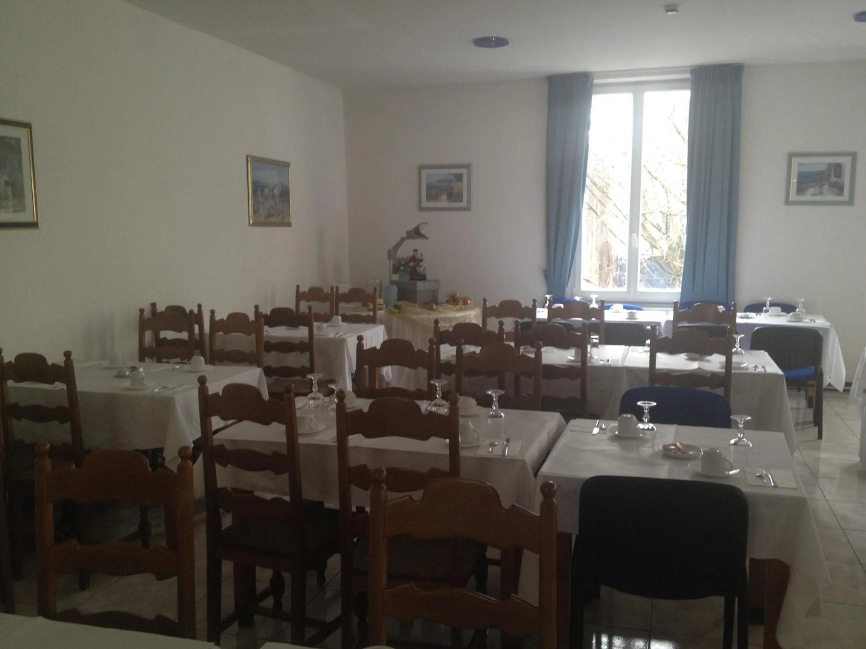 Restaurant/places to eat in Hotel Le Strasbourg