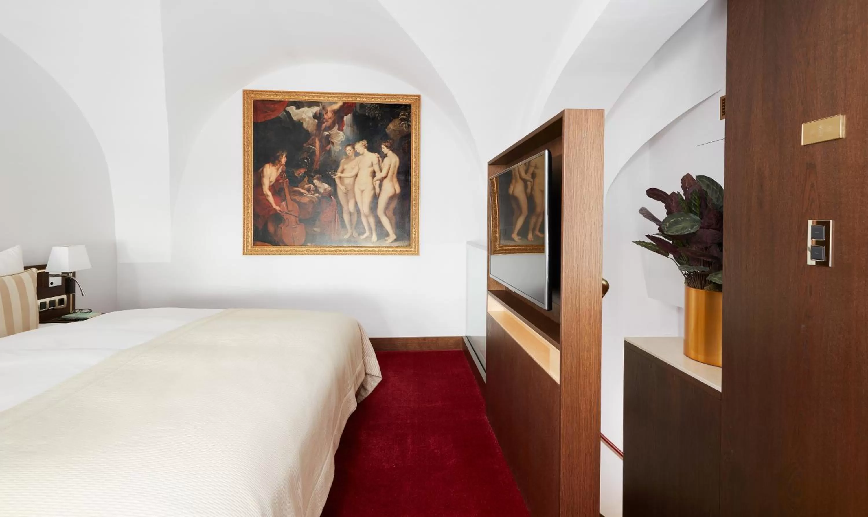 Photo of the whole room, Bed in Living Hotel De Medici