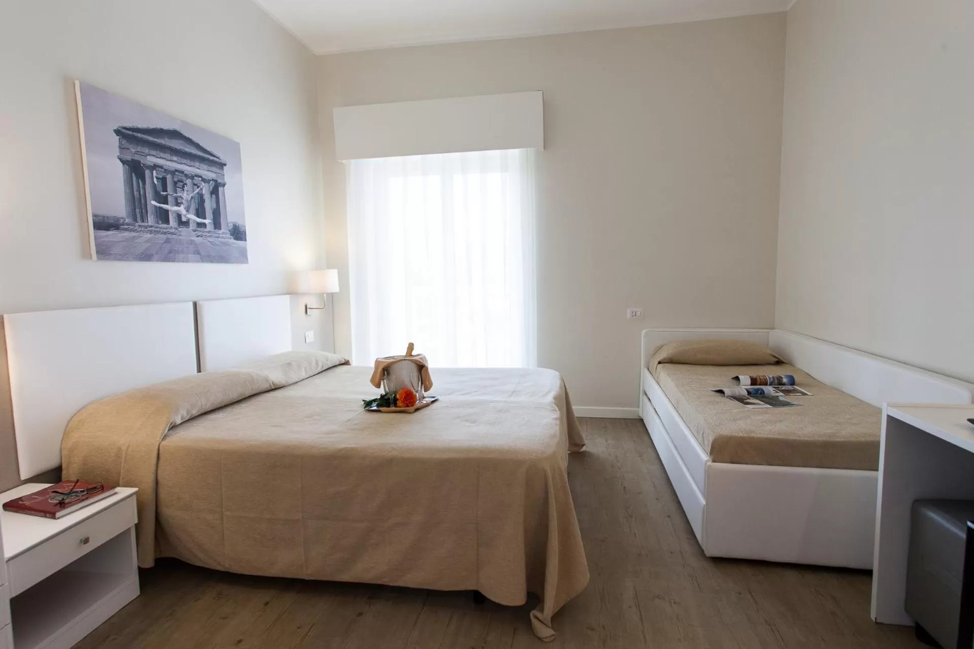 Photo of the whole room, Bed in Hotel Costazzurra Museum & Spa