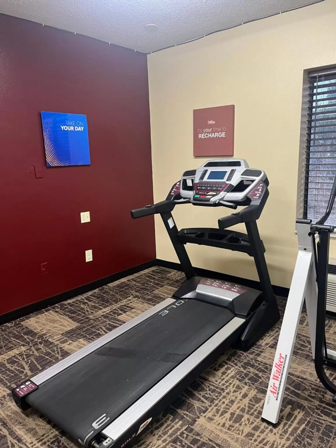 Fitness centre/facilities in Red Roof Inn & Suites Indianapolis Airport