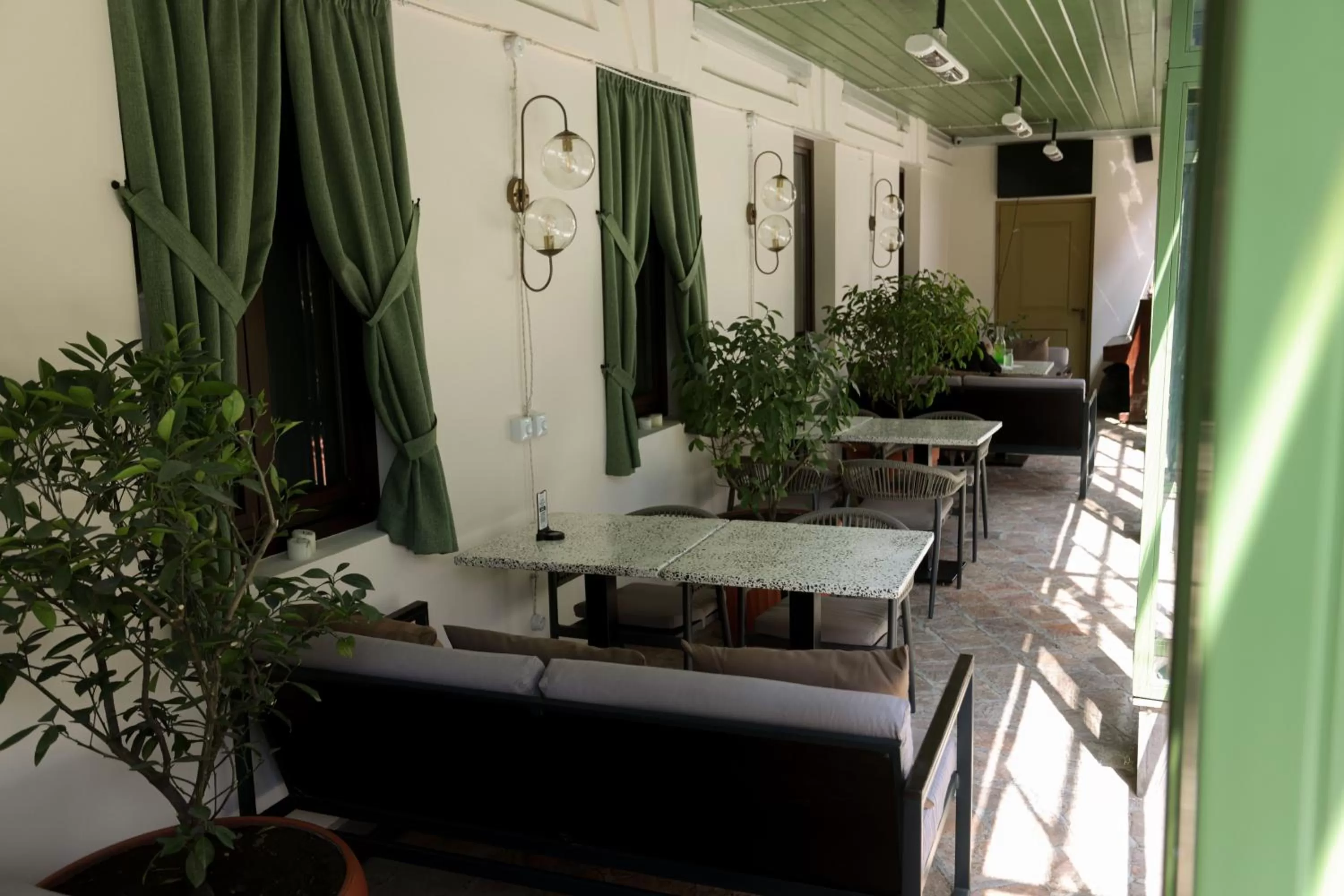 Garden in Orbeliani Residence Hotel