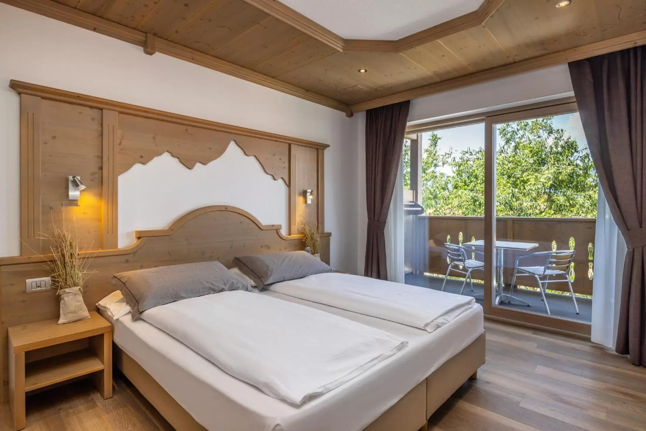 Deluxe Double or Twin Room in Miraval Hotel Deluxe Double or Twin Room in Miraval Hotel