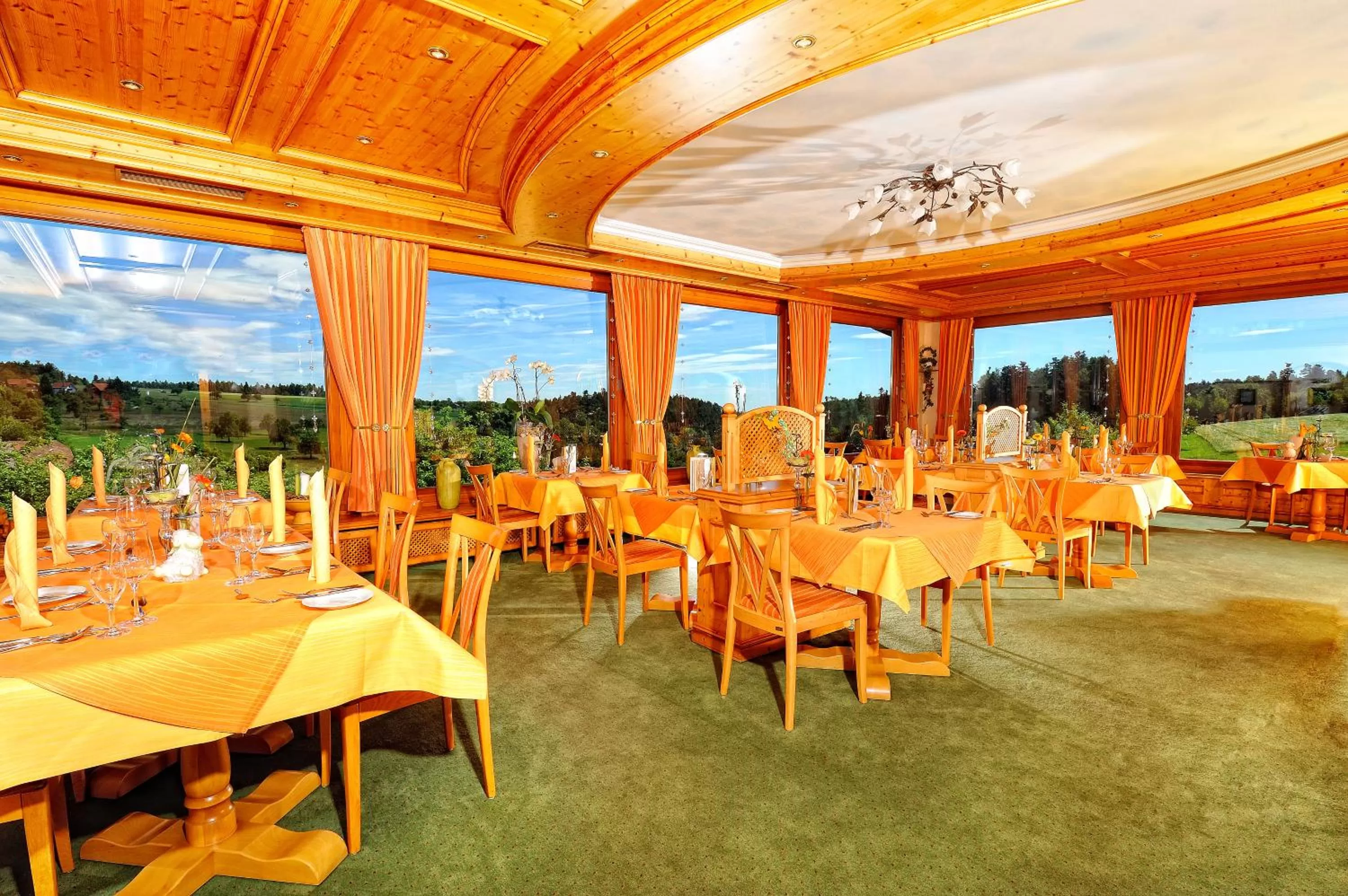 Restaurant/places to eat in Landhotel Talblick