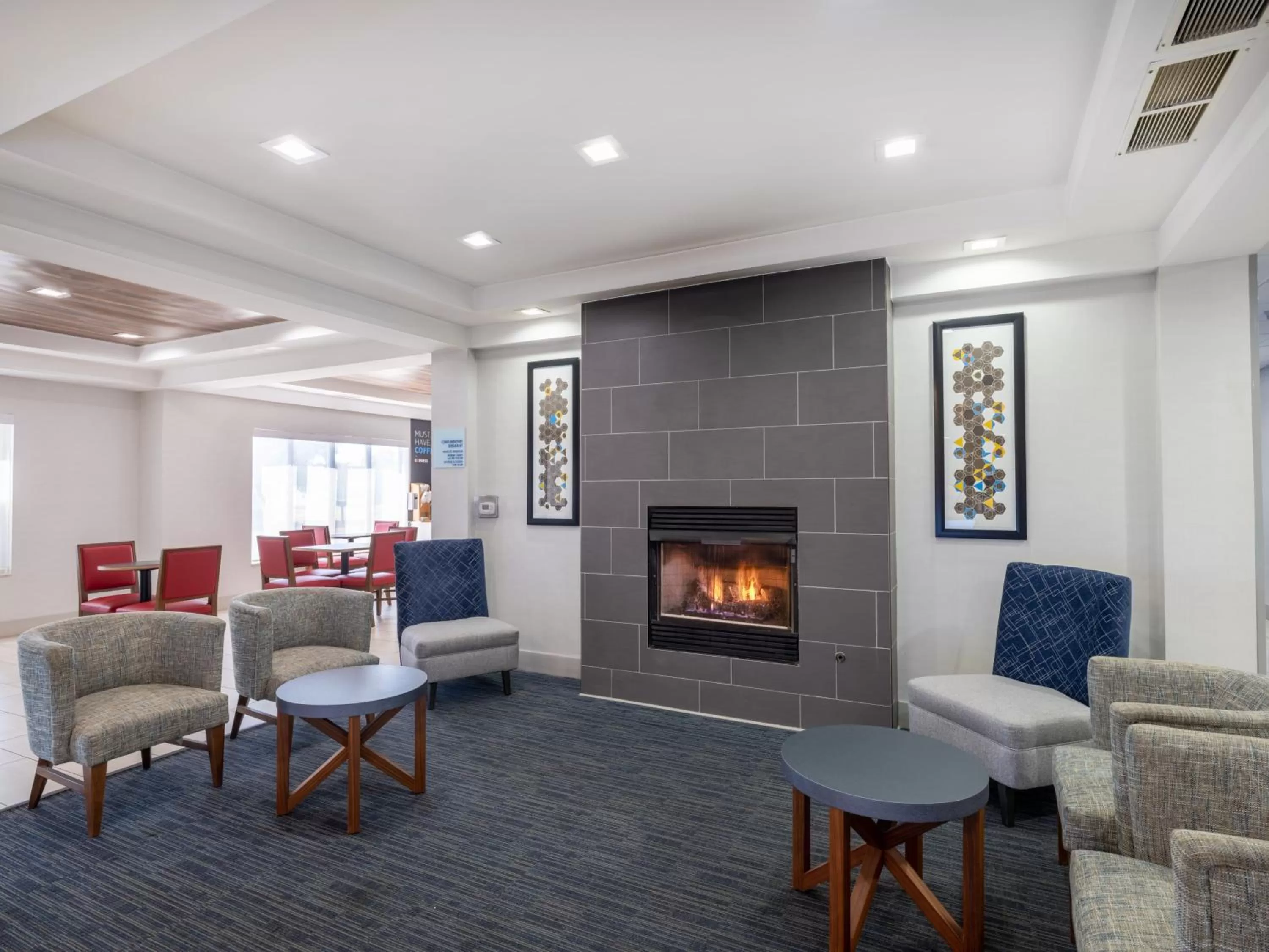 Property building in Holiday Inn Express Gas City by IHG