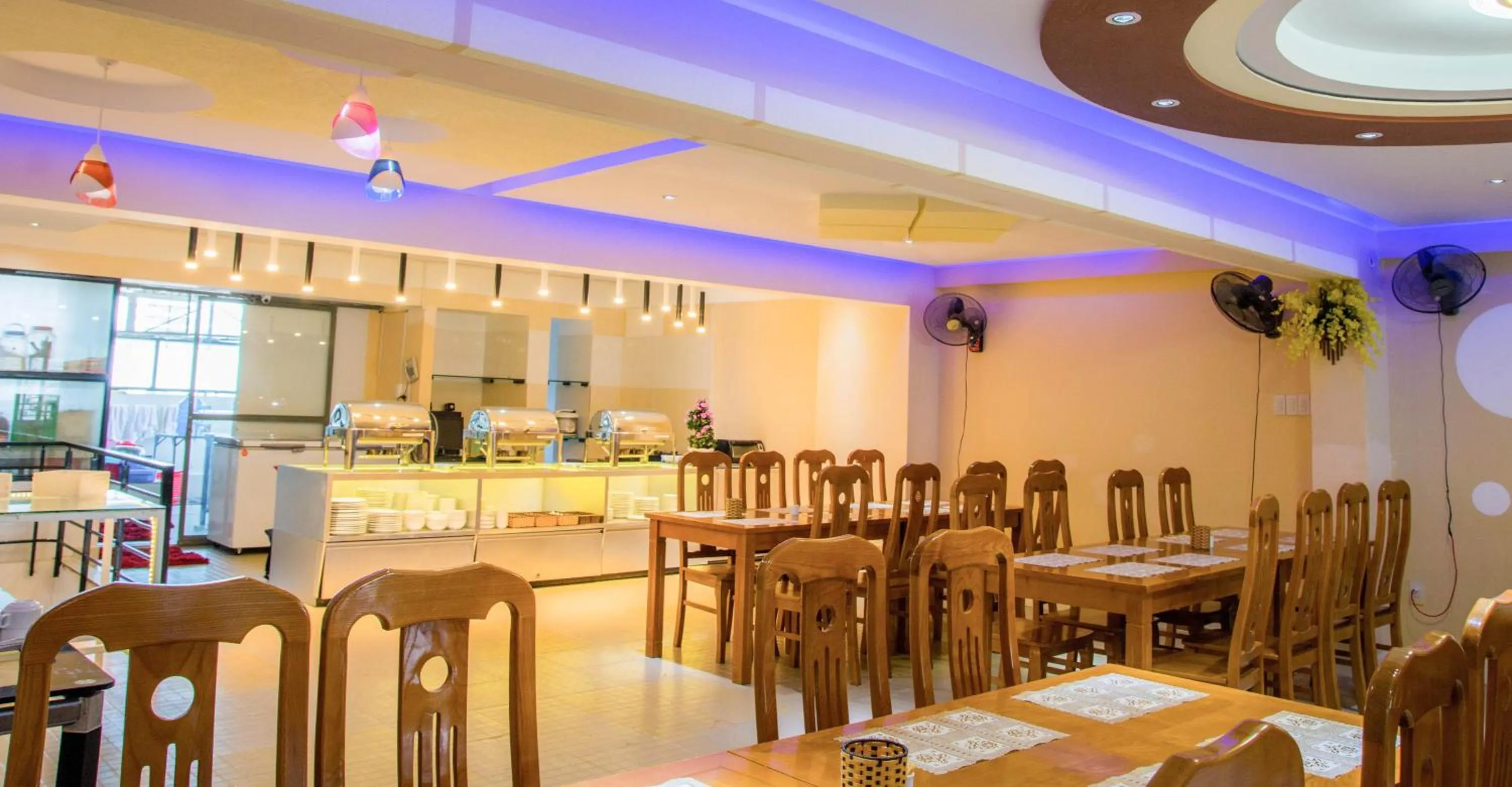 Restaurant/places to eat in Le Duong Hotel