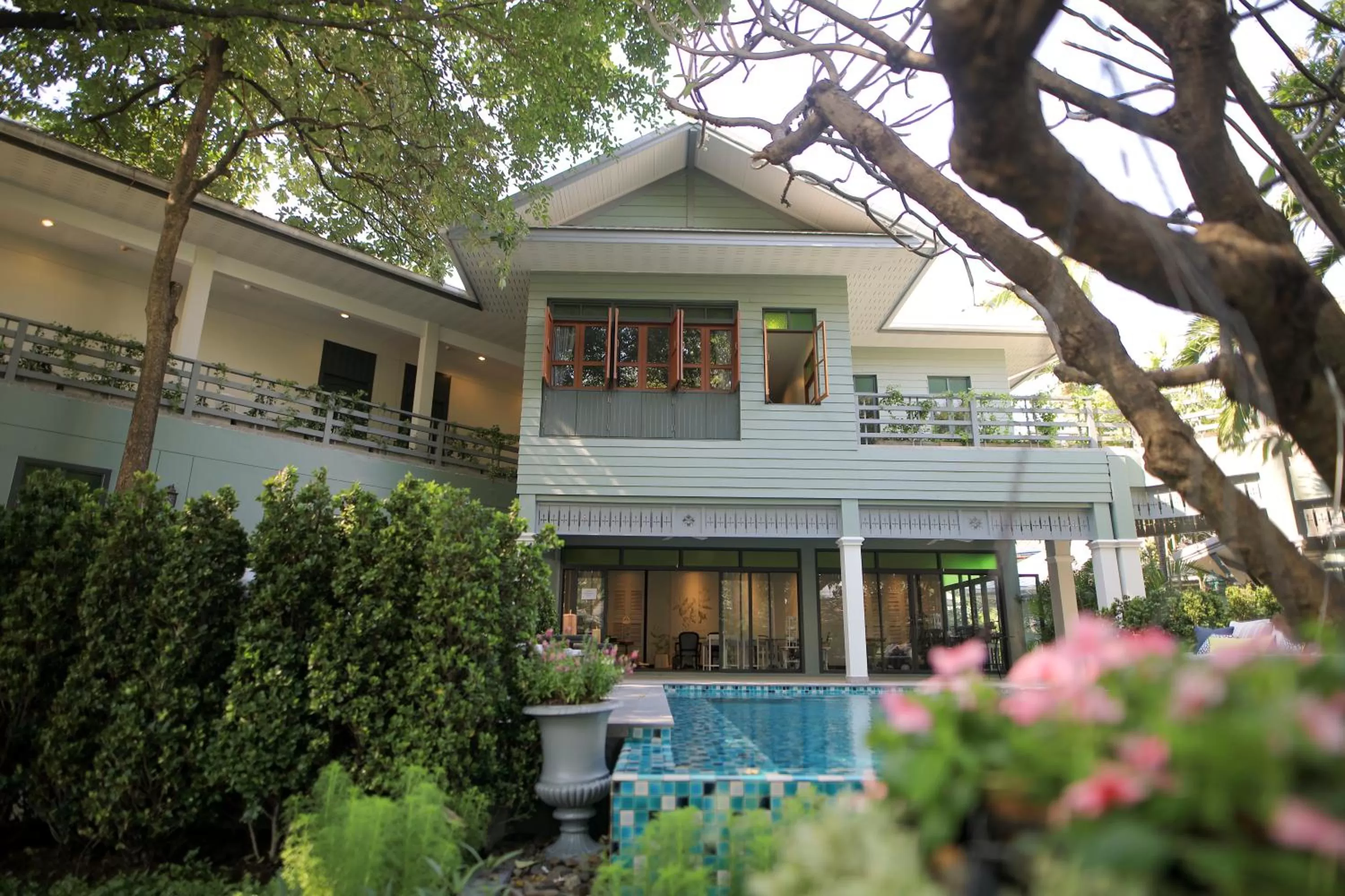 Photo of the whole room in The Raweekanlaya Bangkok Wellness Cuisine Resort