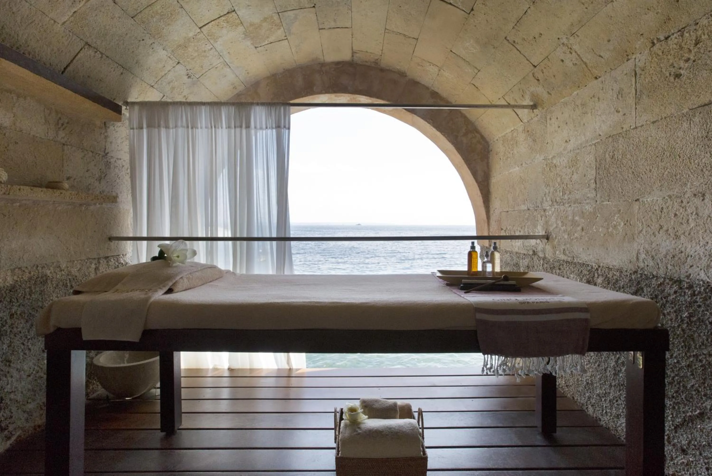 Facade/entrance, Bed in Hospes Maricel y Spa, Palma de Mallorca, a Member of Design Hotels