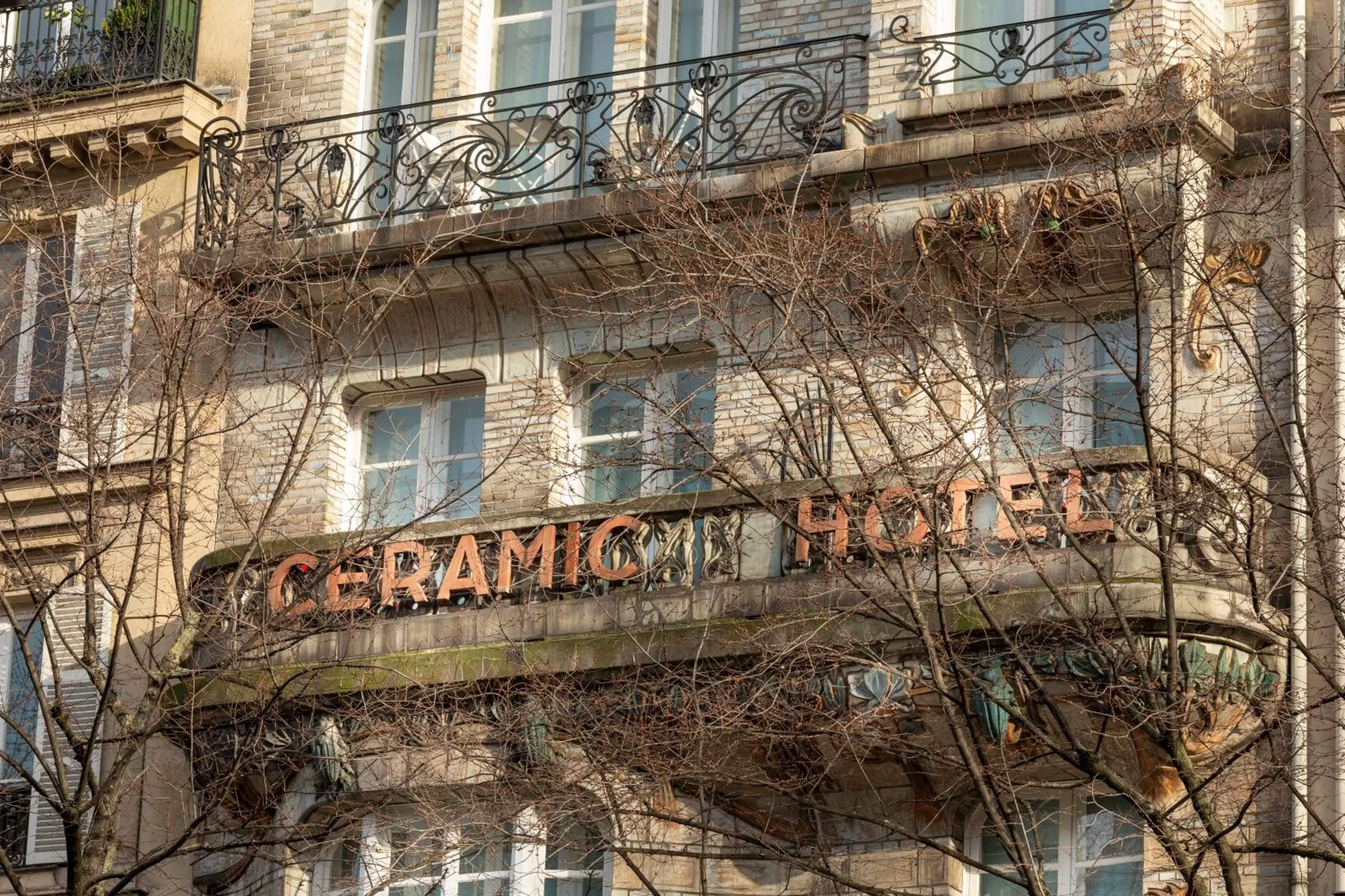 Property building in Elysées Ceramic