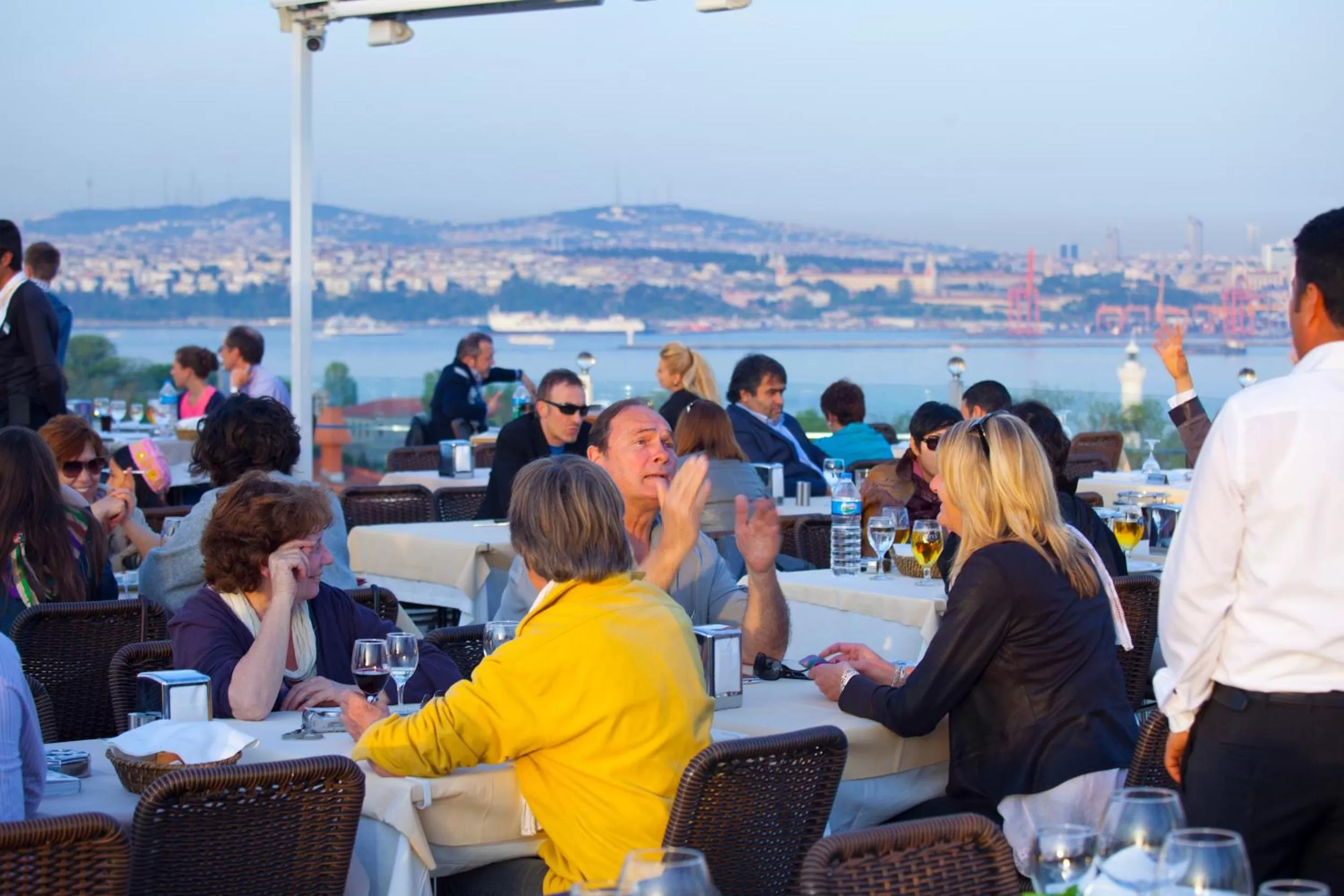 Restaurant/places to eat in Seven Hills Hotel - Special Category