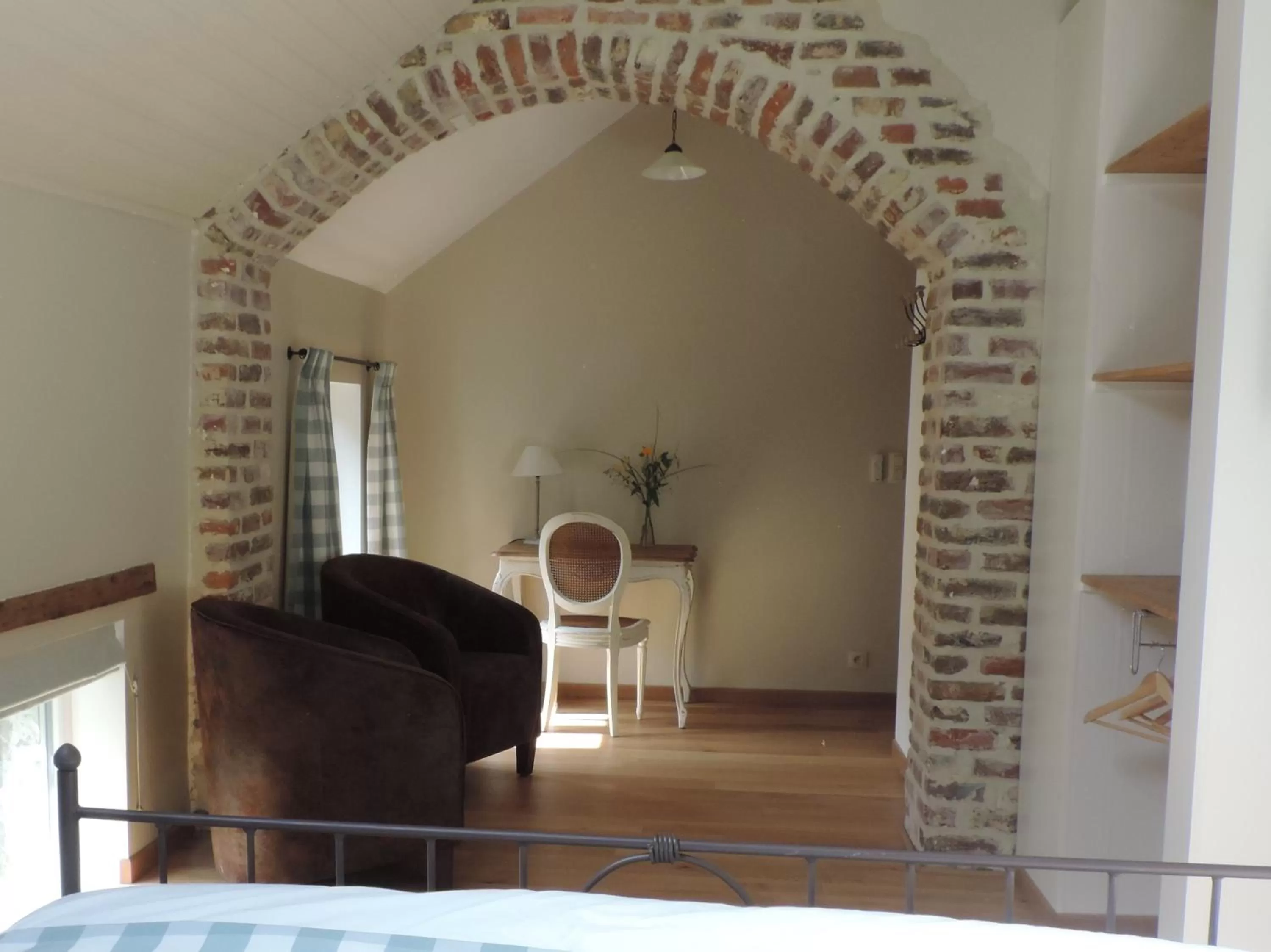 Bedroom, Seating Area in B&B Le Valangré
