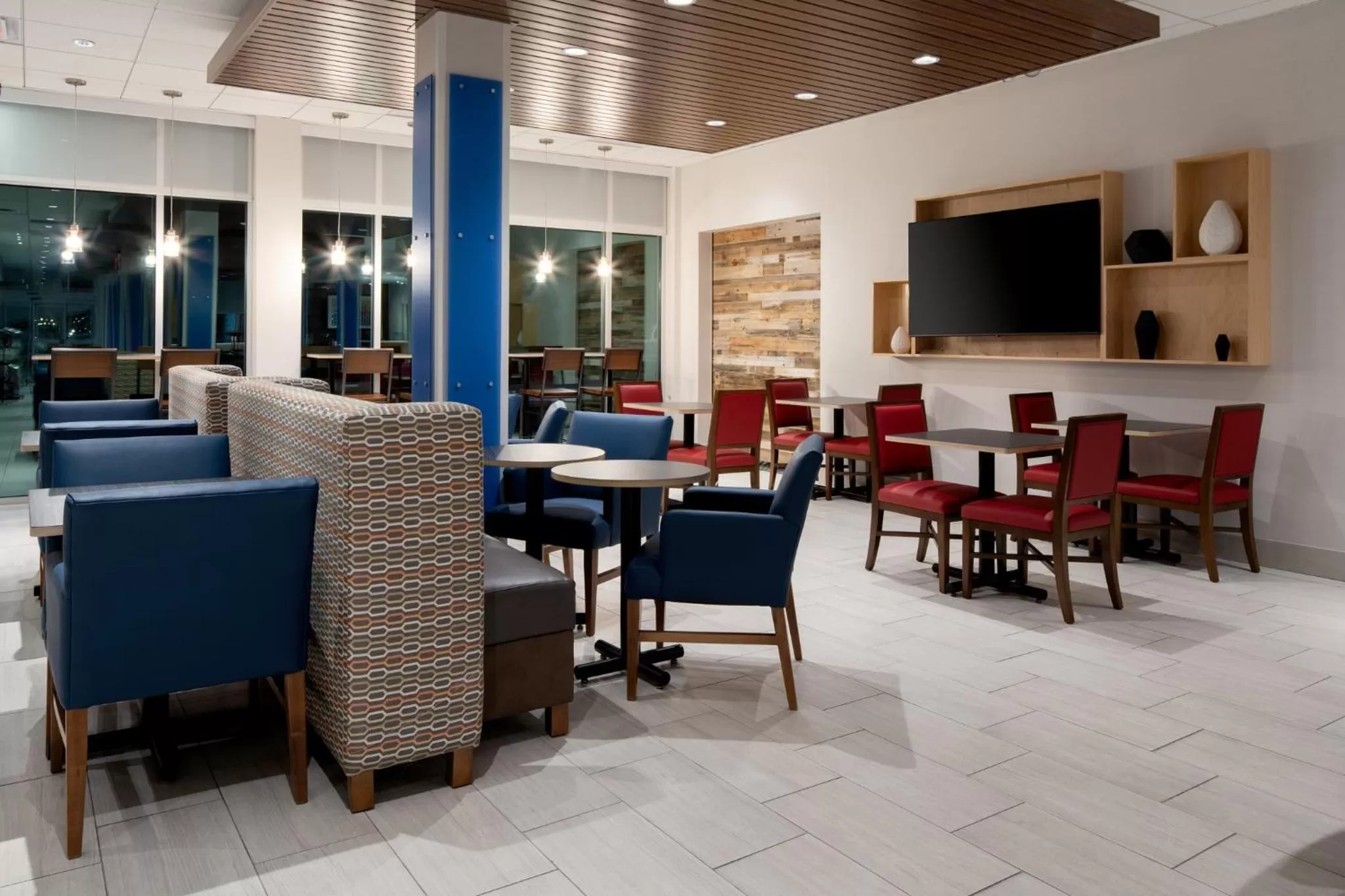 Breakfast in Holiday Inn Express & Suites - Bullhead City by IHG