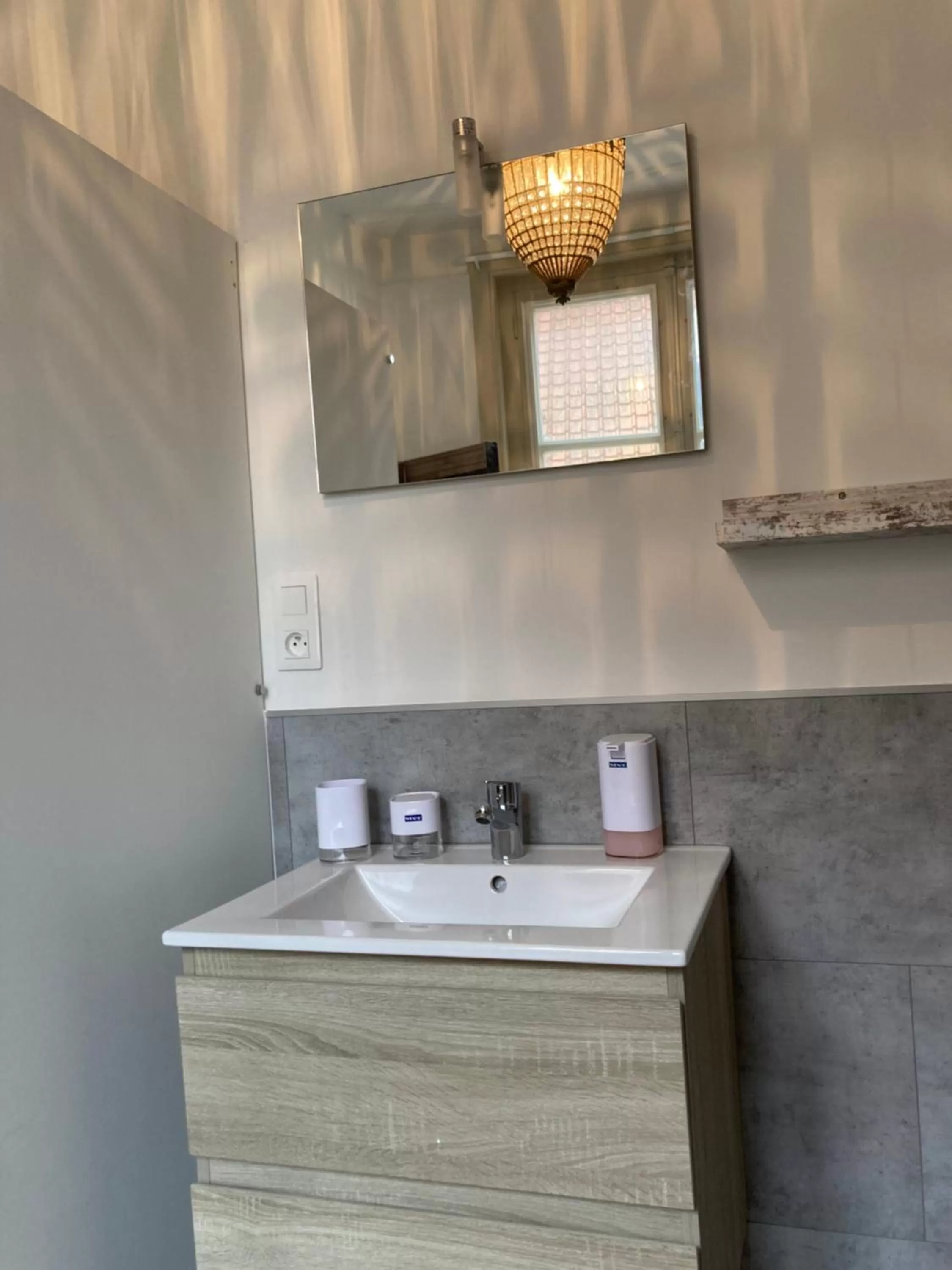 Kitchen/Kitchenette in au 33 chambres d'hôtes