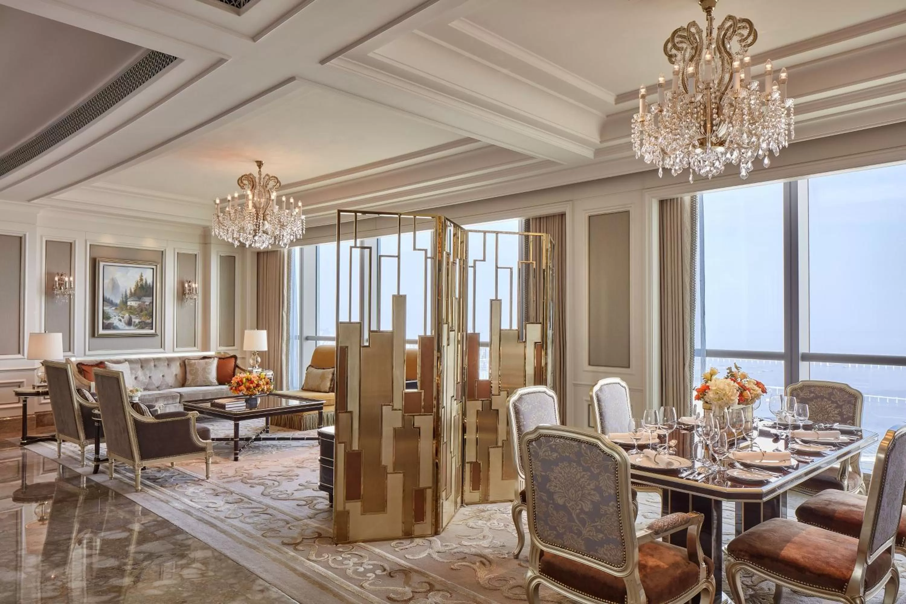 Photo of the whole room in The St. Regis Zhuhai