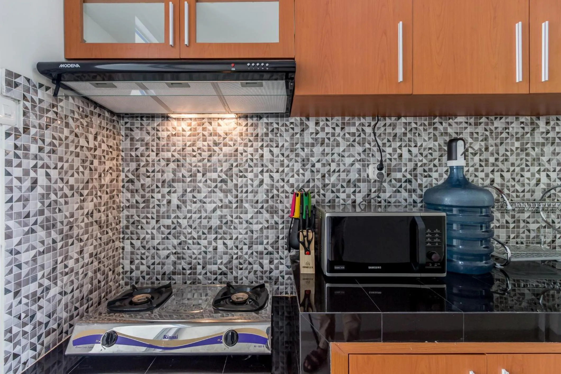 Communal kitchen in Omah Manis