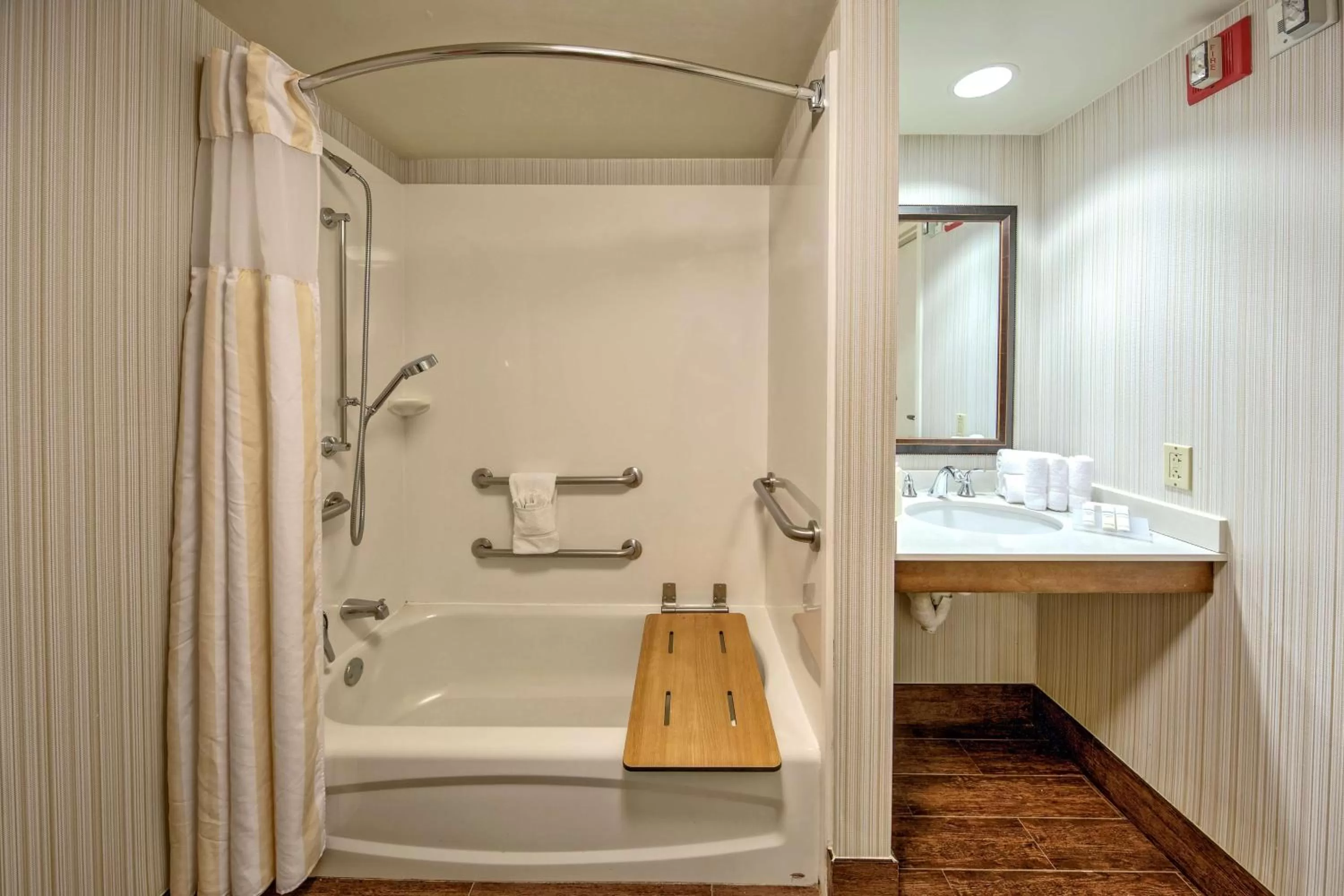 Bathroom in Hilton Garden Inn New Orleans Convention Center