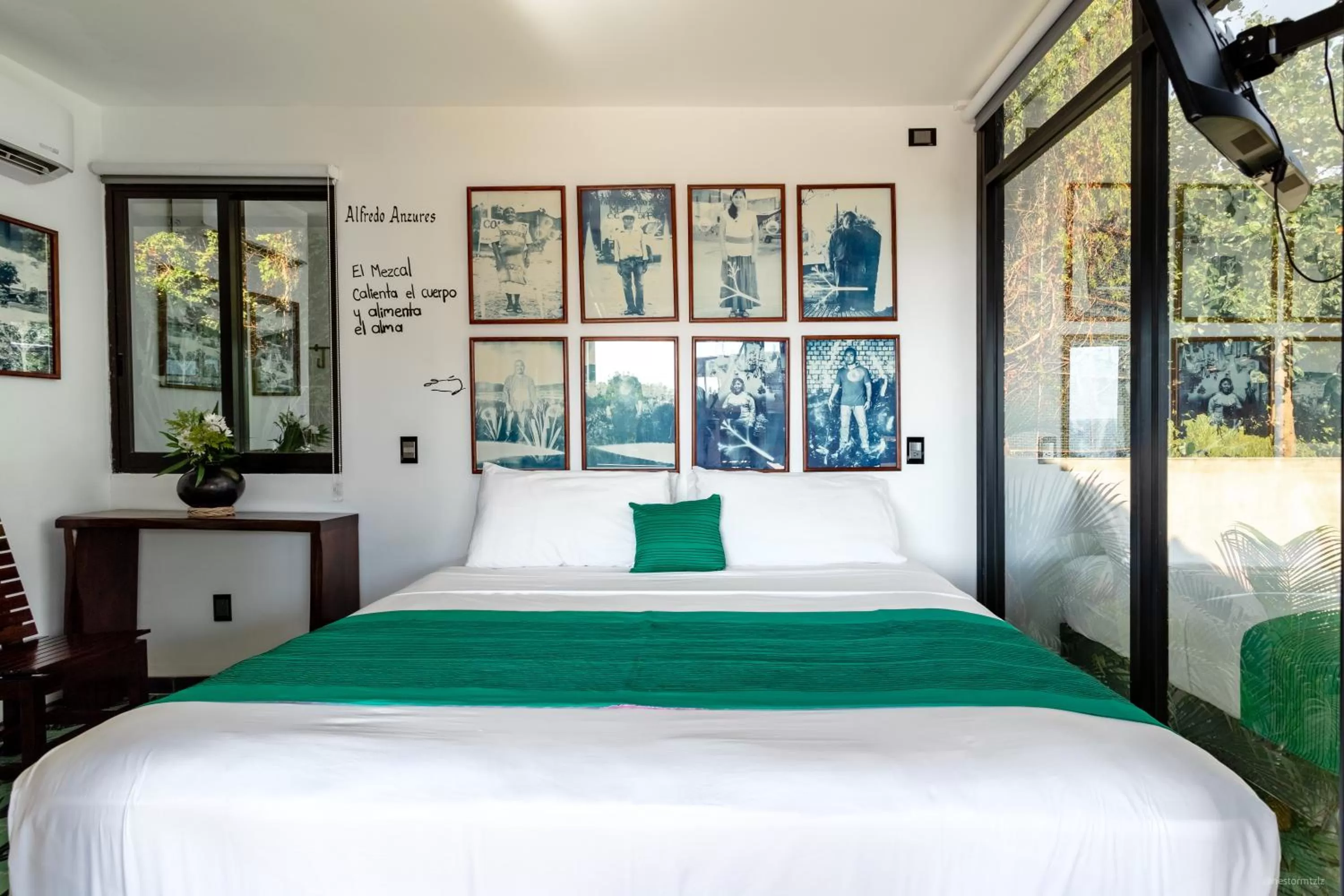 Bed in Cabane Container Hotel - ADULTS ONLY