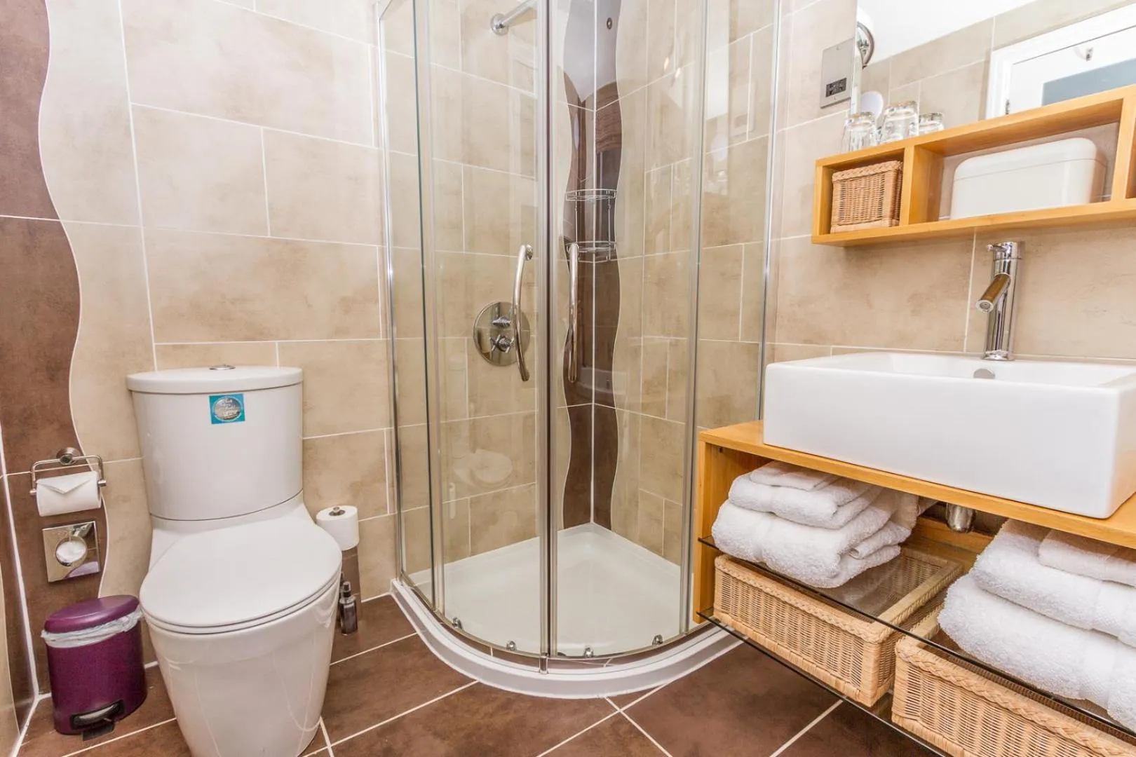 Shower in Number One South Beach