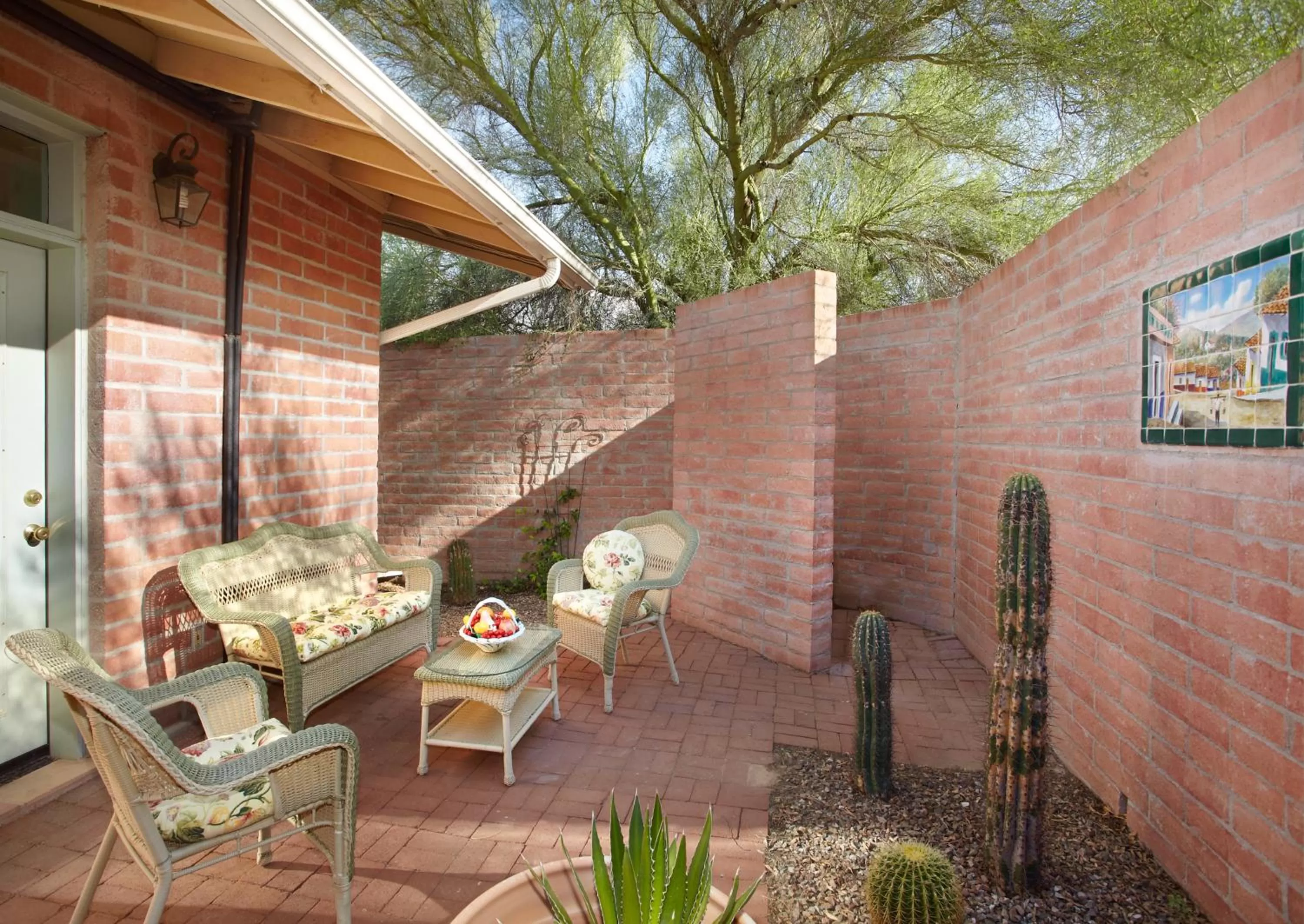 Cactus Cove Bed and Breakfast Inn