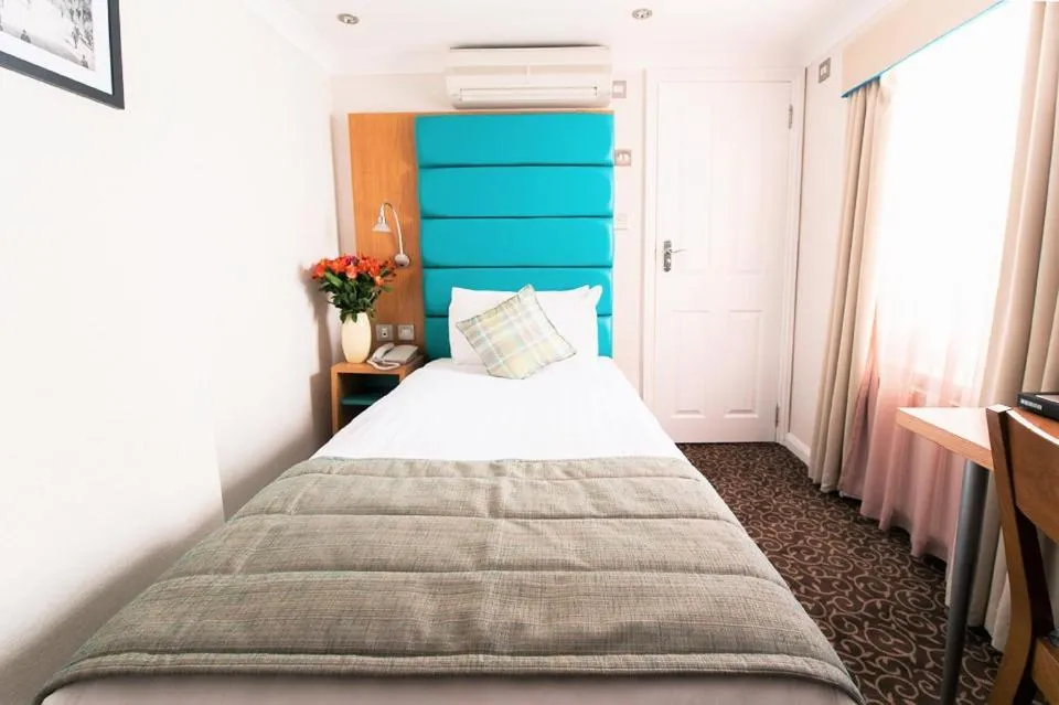 Bed in Astors Belgravia