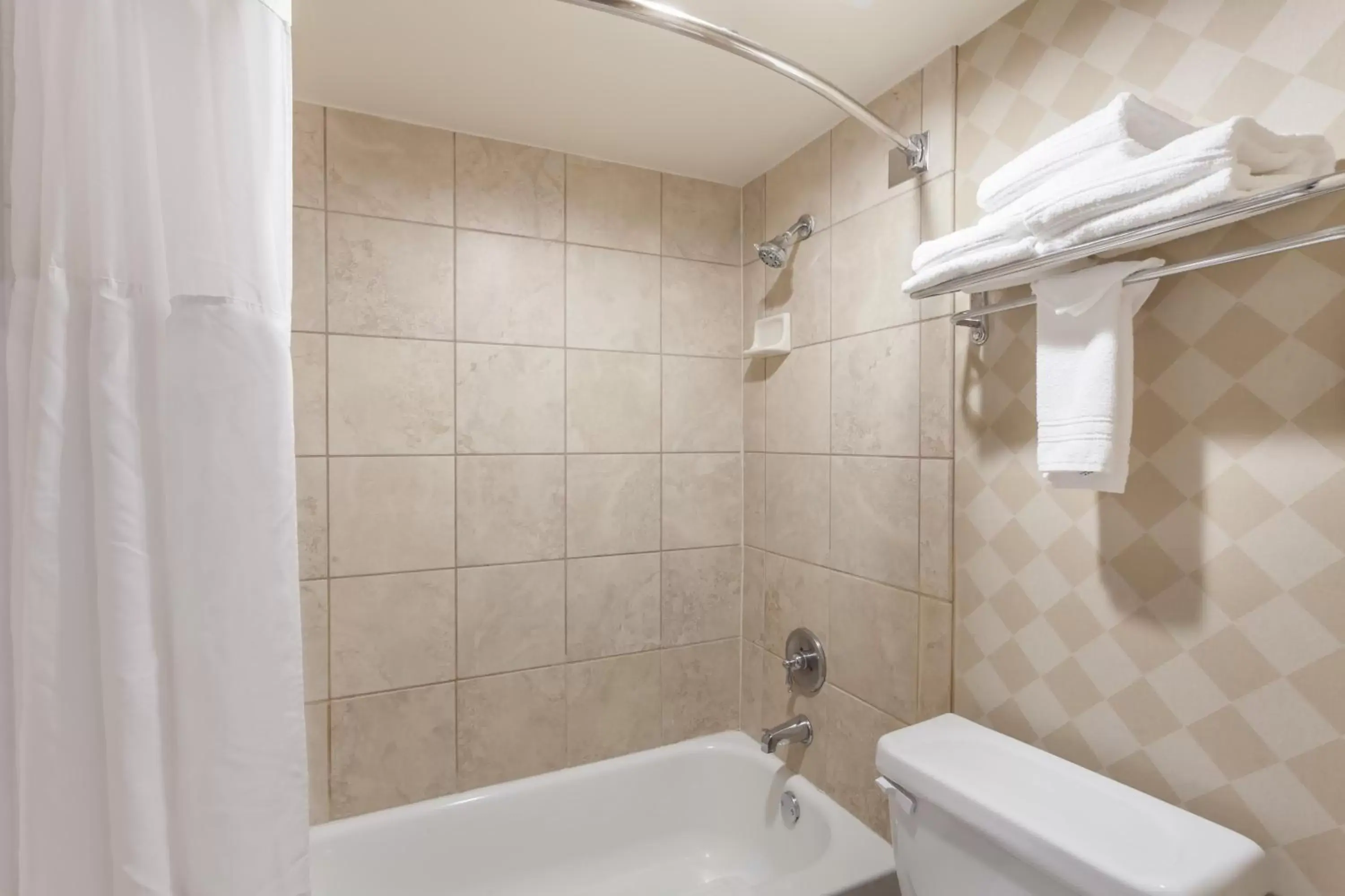 Double Room with Two Double Beds - Non-Smoking in Ramada by Wyndham San Diego National City Double Room with Two Double Beds - Non-Smoking in Ramada by Wyndham San Diego National City