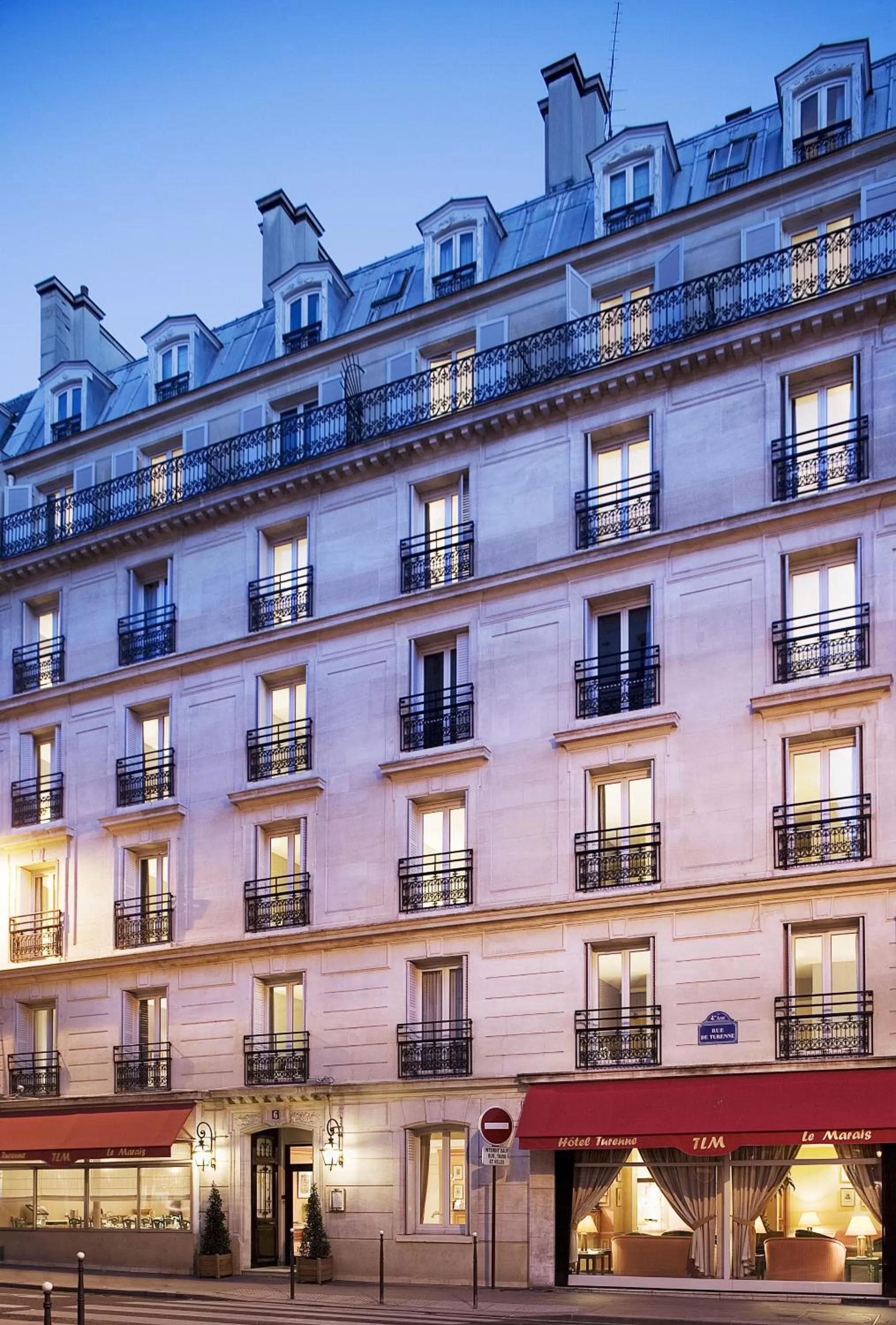 Facade/entrance in Turenne Le Marais