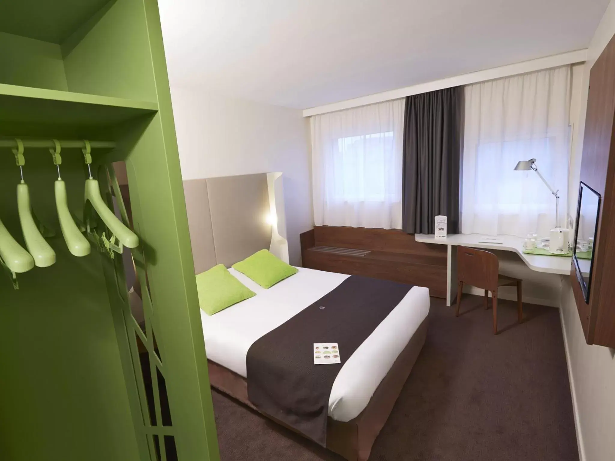 Standard Double Room in Campanile Lille Euralille Standard Double Room in Campanile Lille Euralille