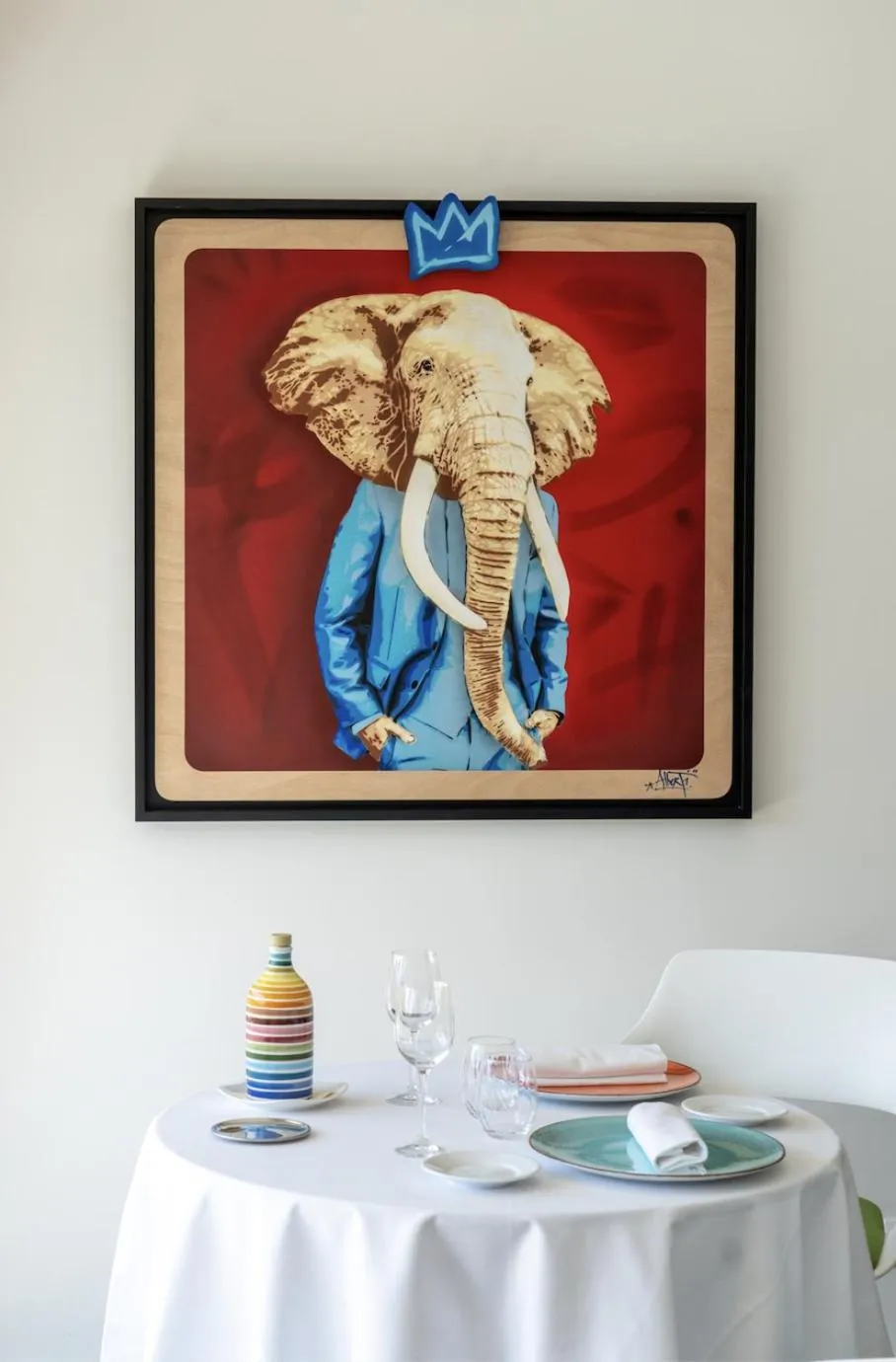 Decorative detail in Hotel Restaurant La Vague de Saint Paul