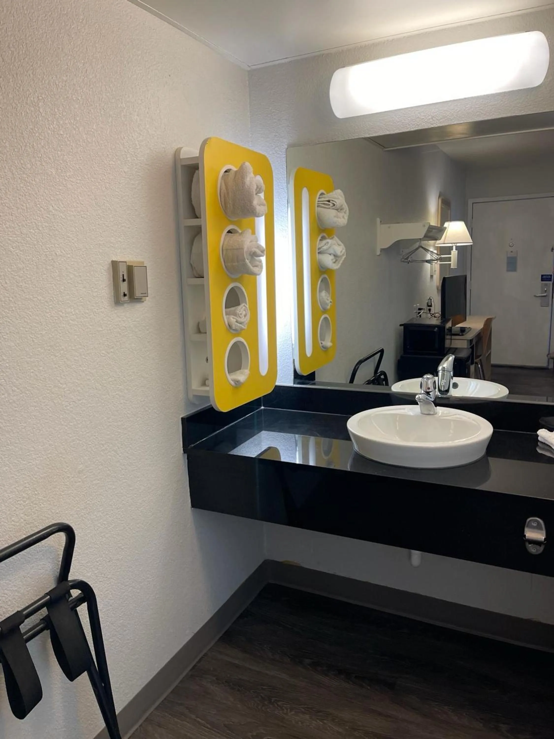 Bedroom in Motel 6-Casper, WY