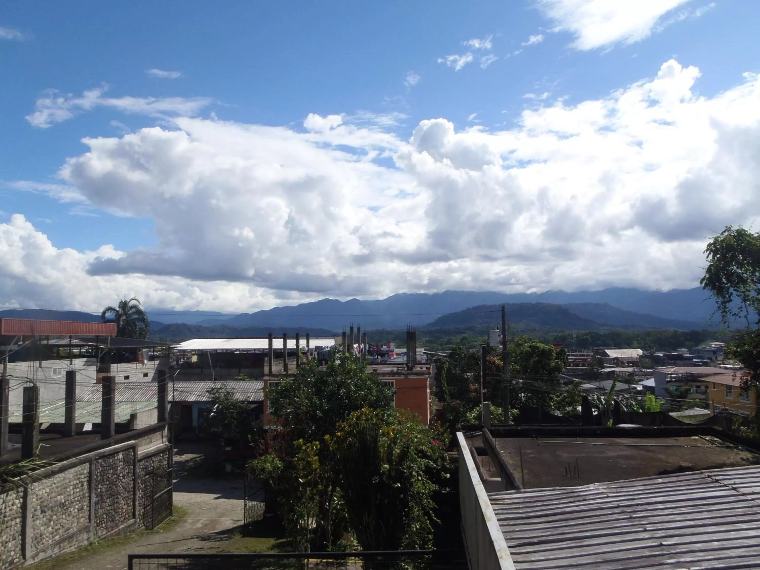 Neighbourhood in Hostal Limoncocha