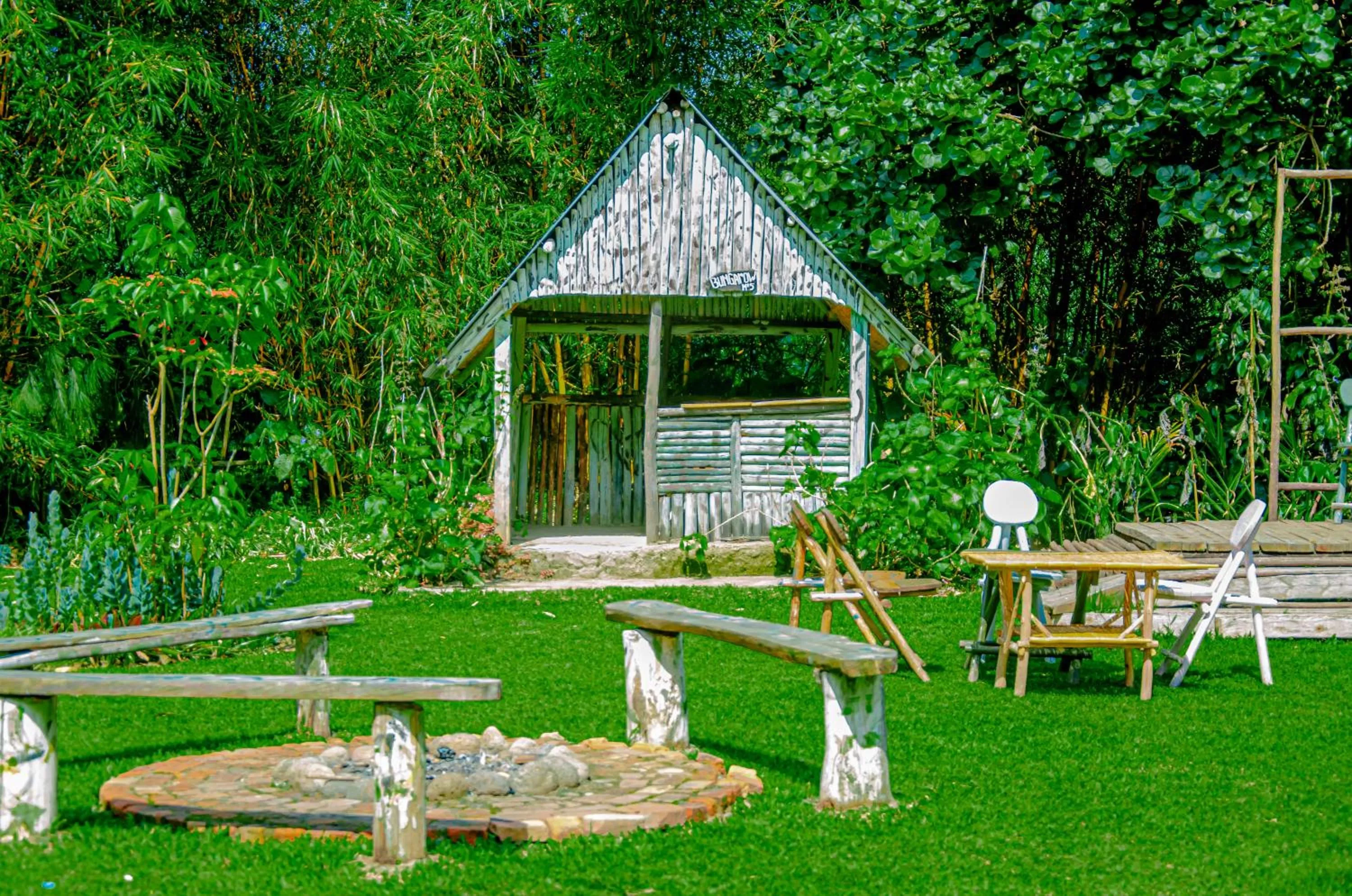 Seating area, Garden in Fravan Eco Resort By Apogee