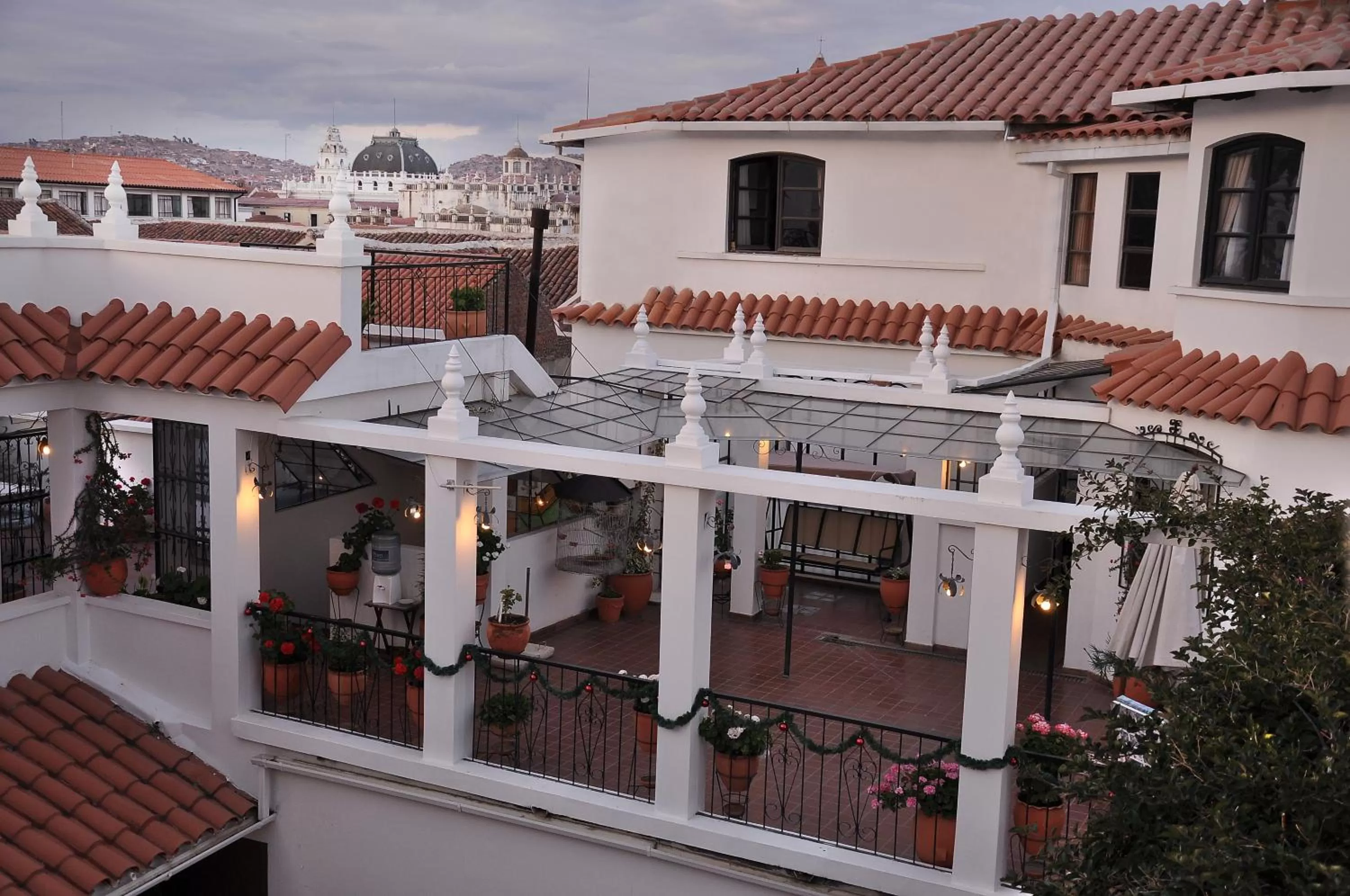 Property building in El Hotel de Su Merced