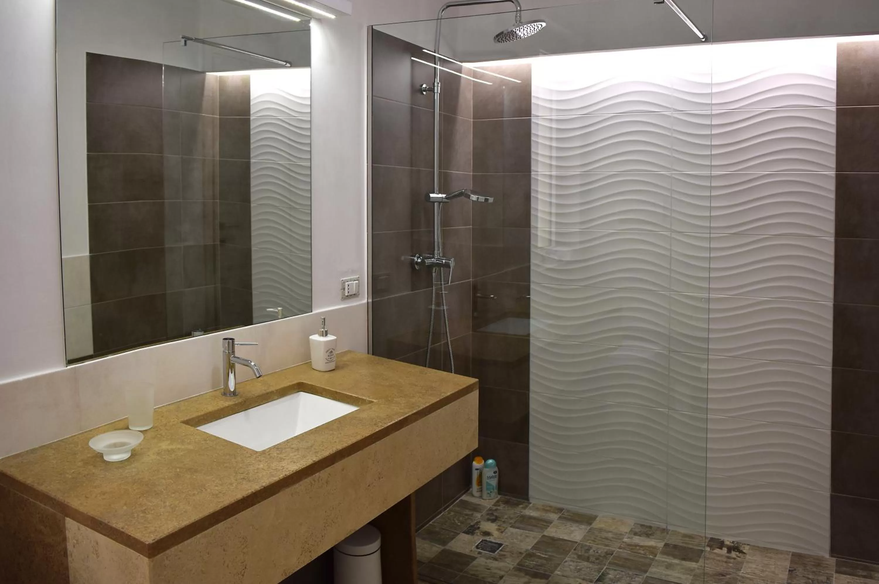 Shower in La Suite Negli Orti