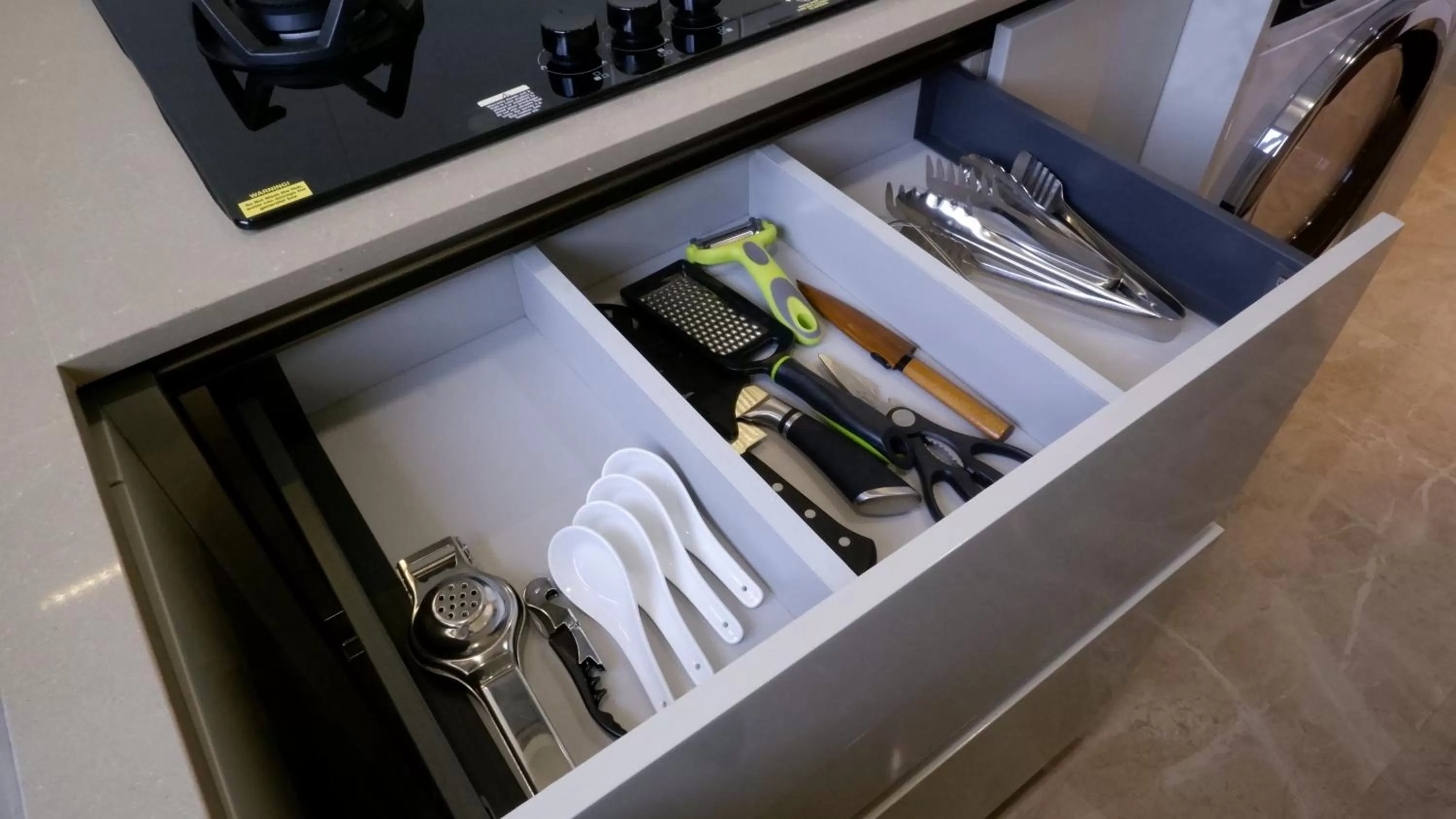 Kitchen or kitchenette in RELOhomes Serviced Apartment