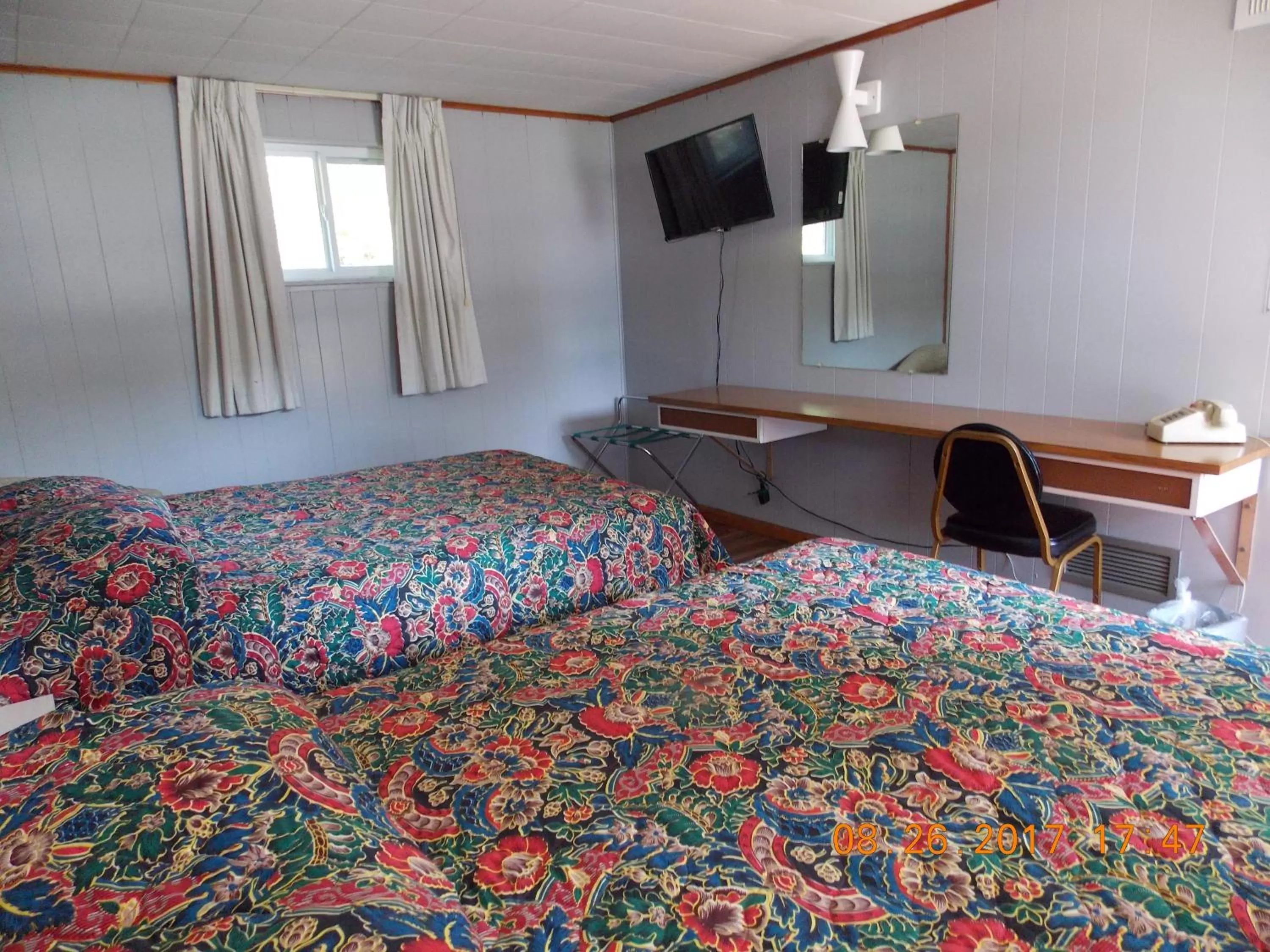 Bed in Melody Motor Lodge